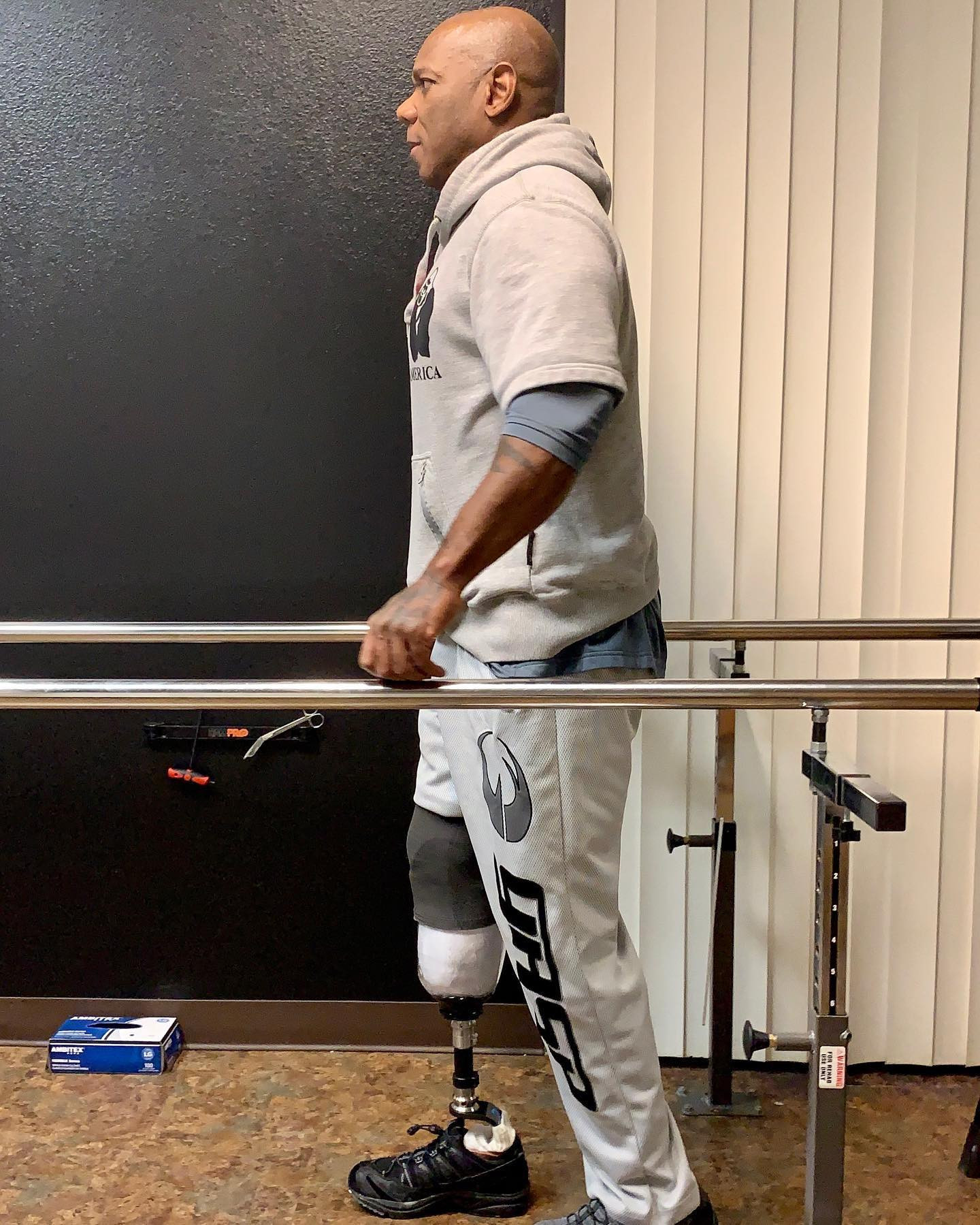 American IFBB legend Flex Wheeler began his recovery after having part of his leg amputated ©Facebook