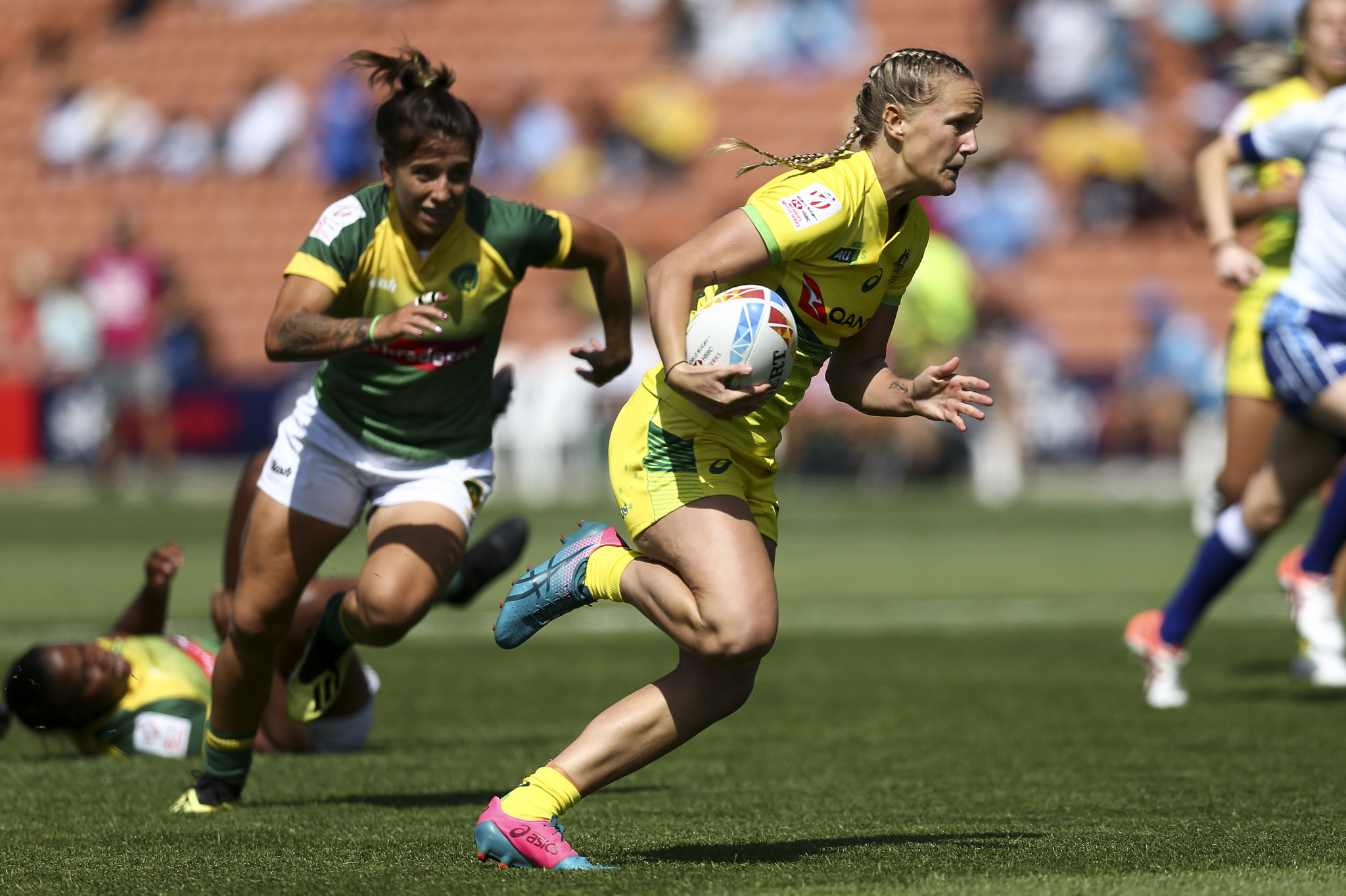 Australia defeated Brazil in Pool B at the World Rugby Women’s Sevens Series in Hamilton ©Getty Images