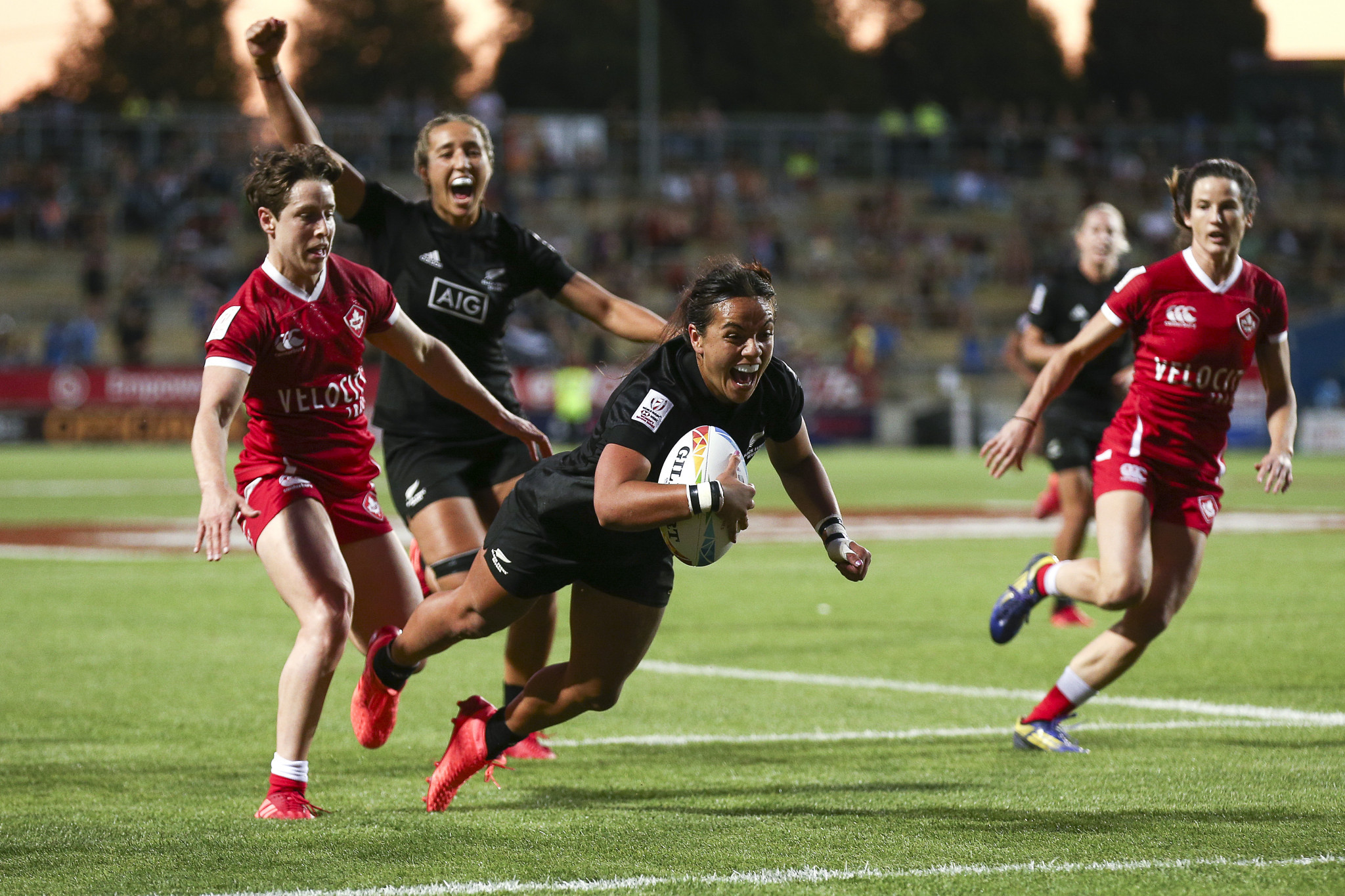 Stacey Fluhler scored her tenth try of the tournament in the final against Canada ©Getty Images 