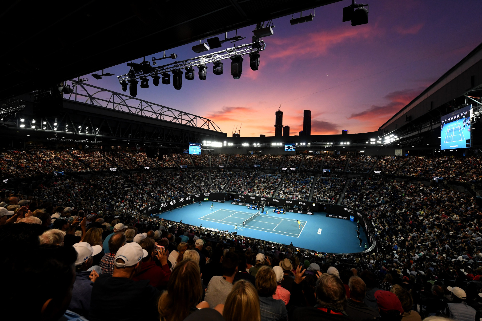 A pink sky was the backdrop on the first day of Australian Open quarter-finals ©Getty Images