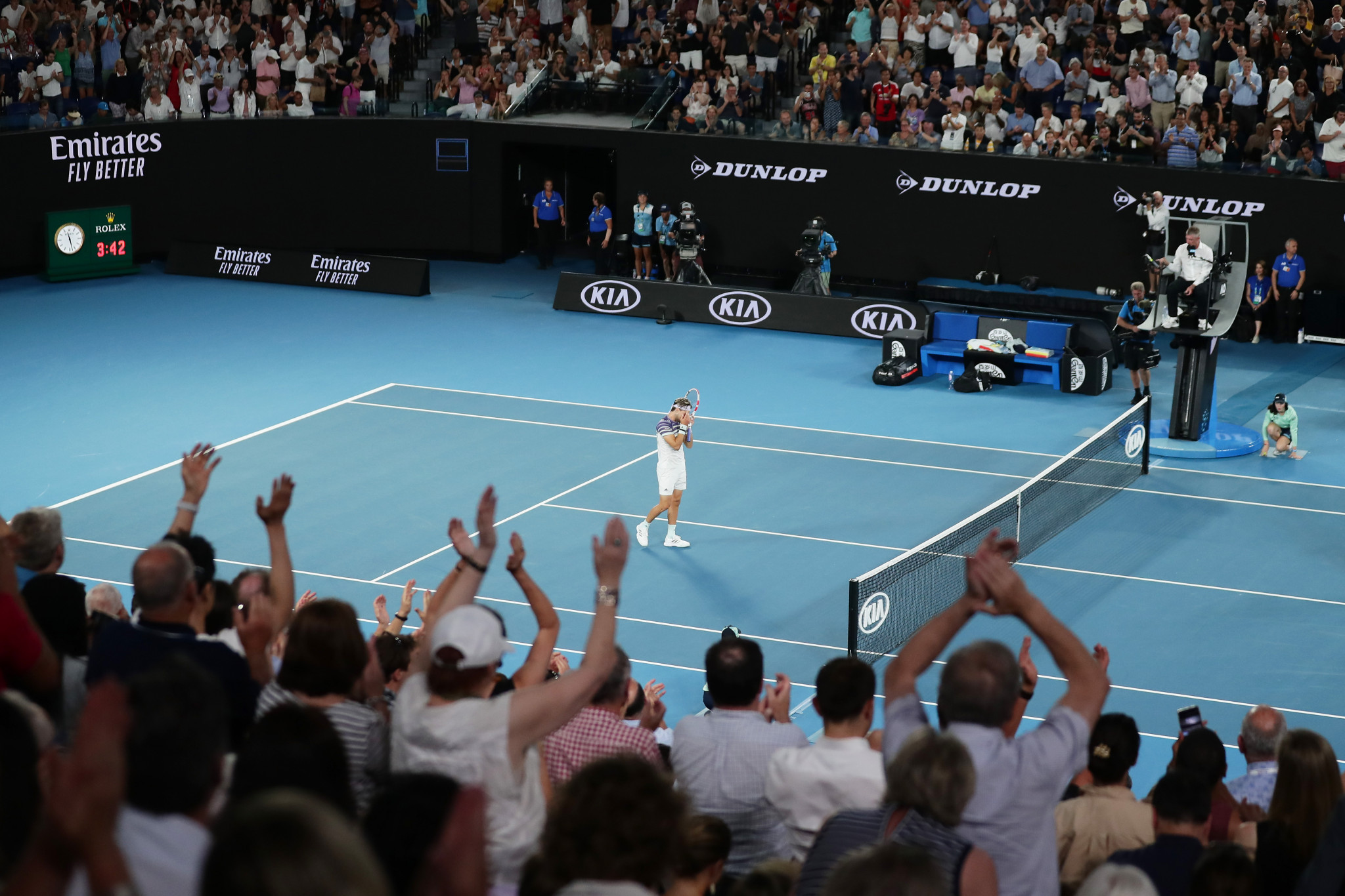 Thiem advances to maiden Australian Open final