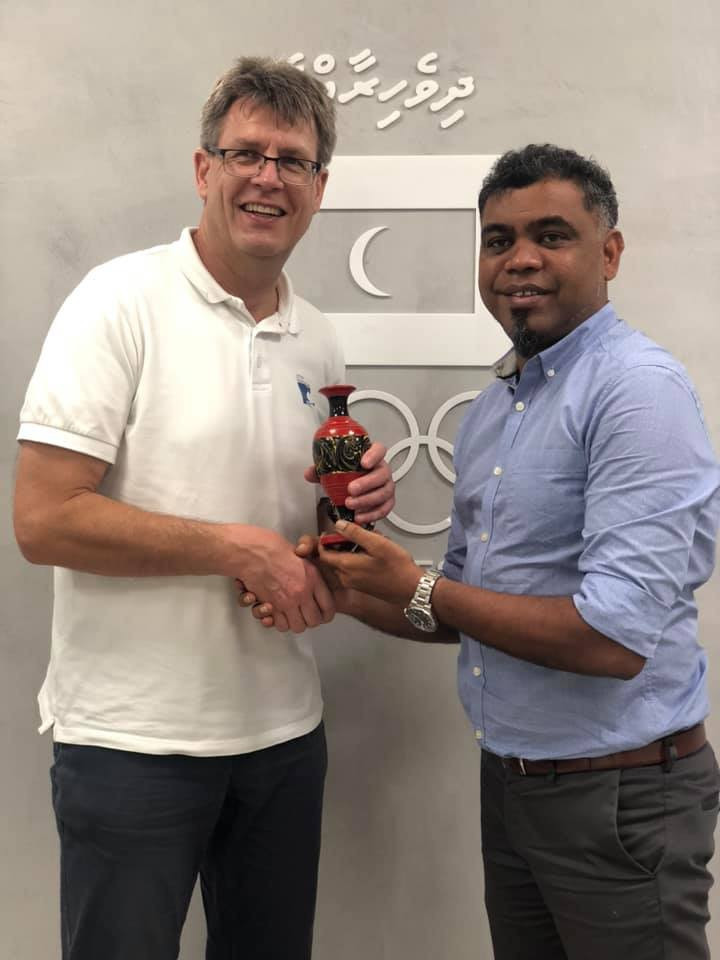 ITTF President Thomas Weikert met Ahmed Marzooq, secretary general of the Maldives Olympic Committee, during a visit to the capital Male ©Maldives Olympic Committee