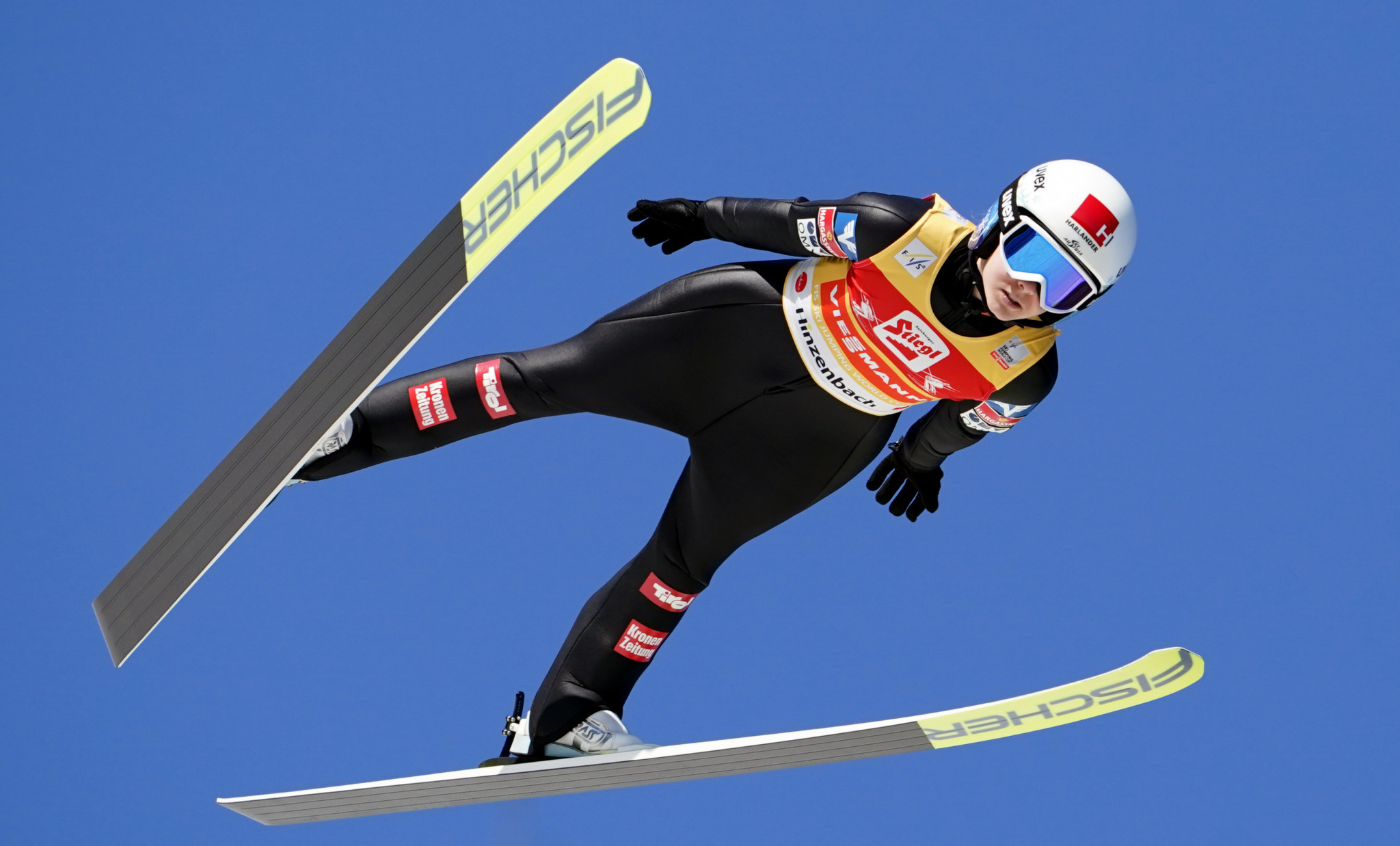 Hölzl leads qualifying at FIS Ski Jumping World Cup in Hinzenbach