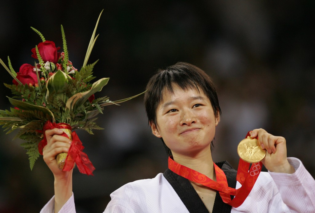 Wu Jiangyu celebrates her first Olympic gold medal at Beijing 2008 ©AFP/Getty Images