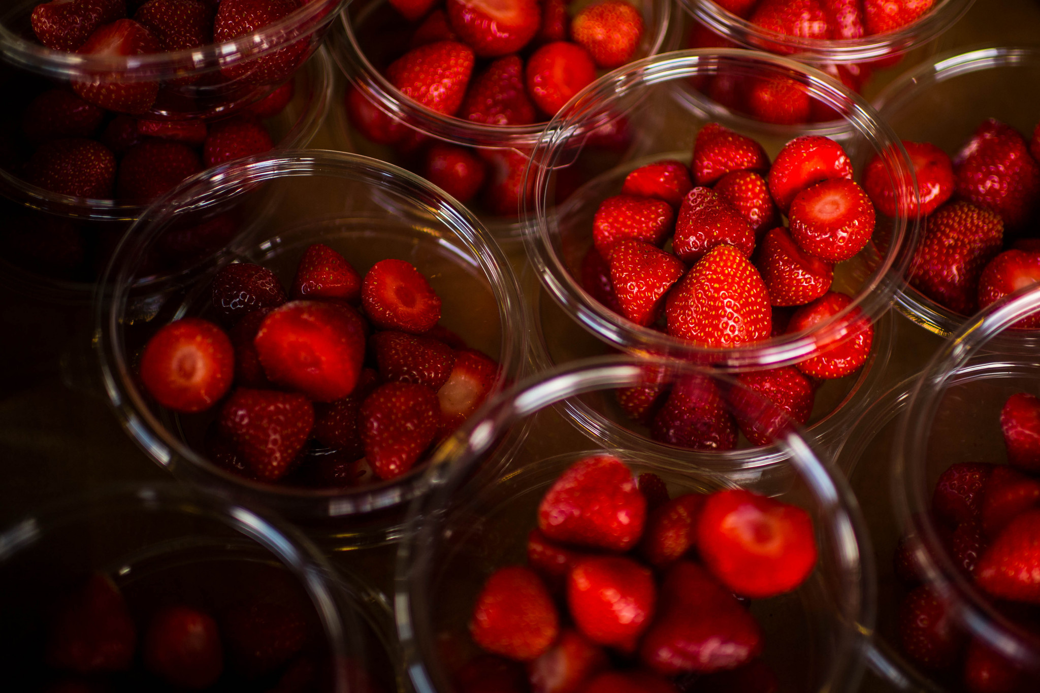 Strawberries, a Wimbledon staple, are seen here in single-use plastic containers - something organisers have pledged to move away from ©Getty Images 