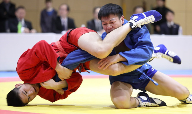 More than 100 athletes took part in the Japan Sambo Championships for the Cup of Russian President Vladimir Putin ©FIAS