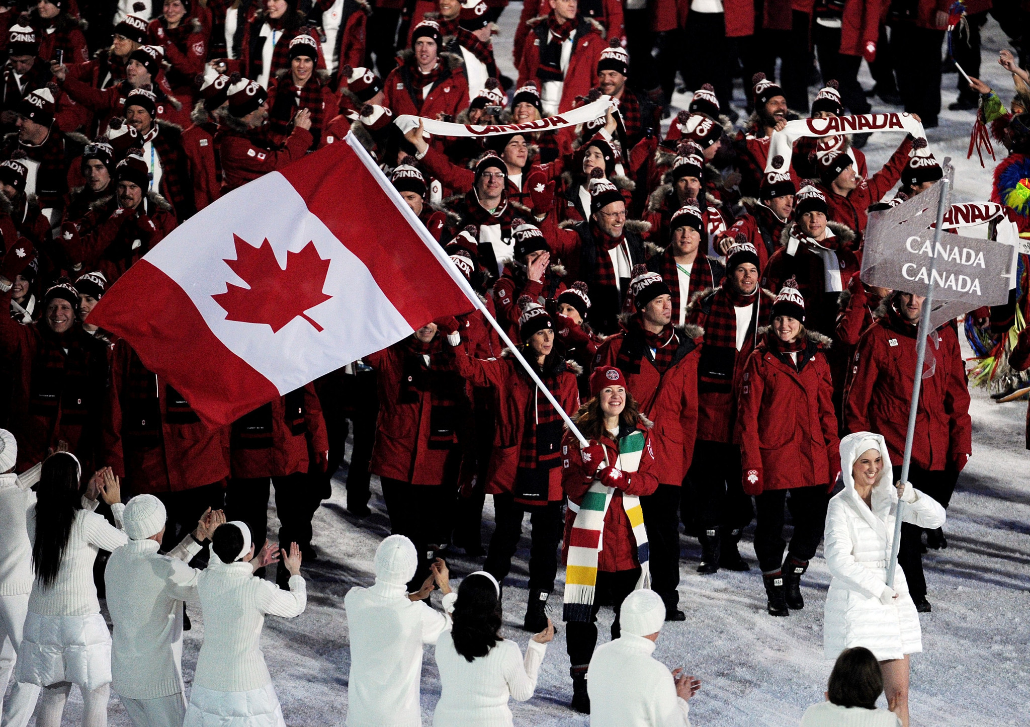 Clara Hughes served as Canada's flagbearer in the Opening Ceremony ©Getty Images