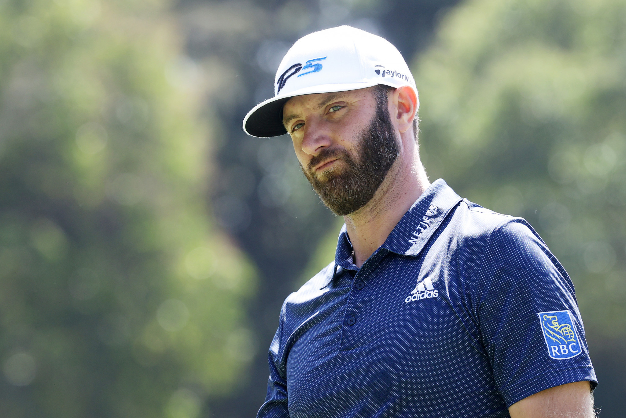The US' Dustin Johnson currently sits five over par after a nightmare first day ©Getty Images