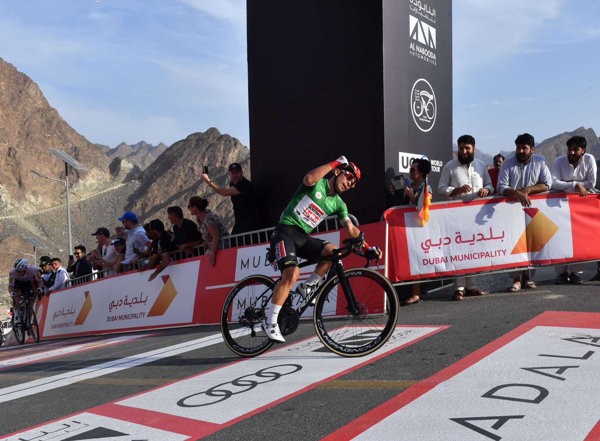 Ewan sprints to win stage two on uphill finish at UAE Tour
