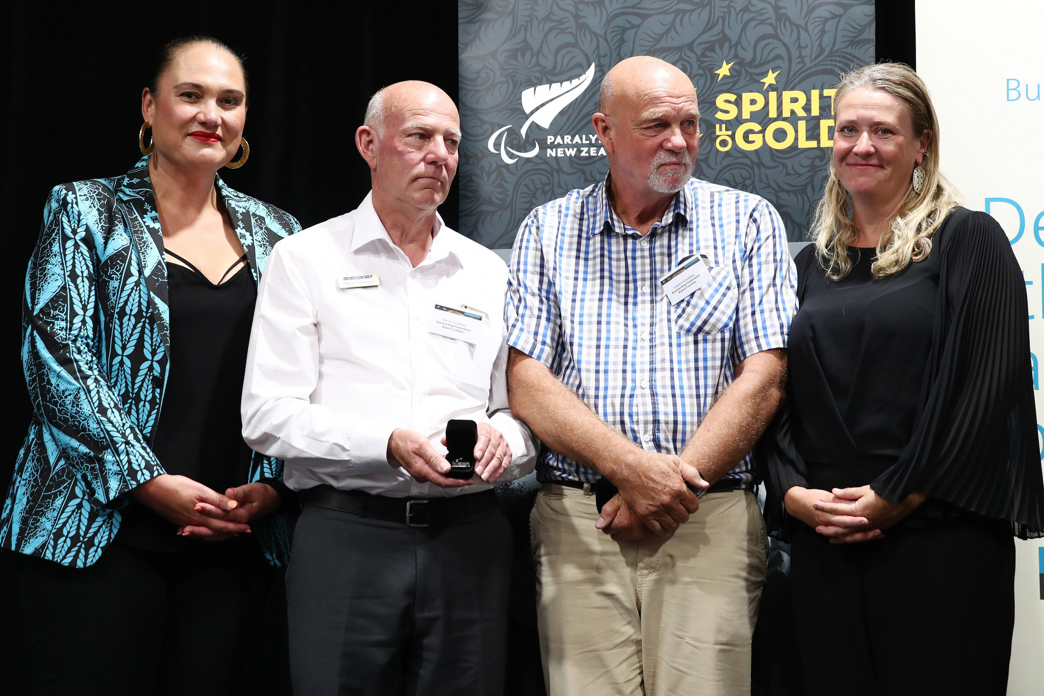 Robert Courtney’s family were presented with a PNZ Order of Merit pin ©Getty Images