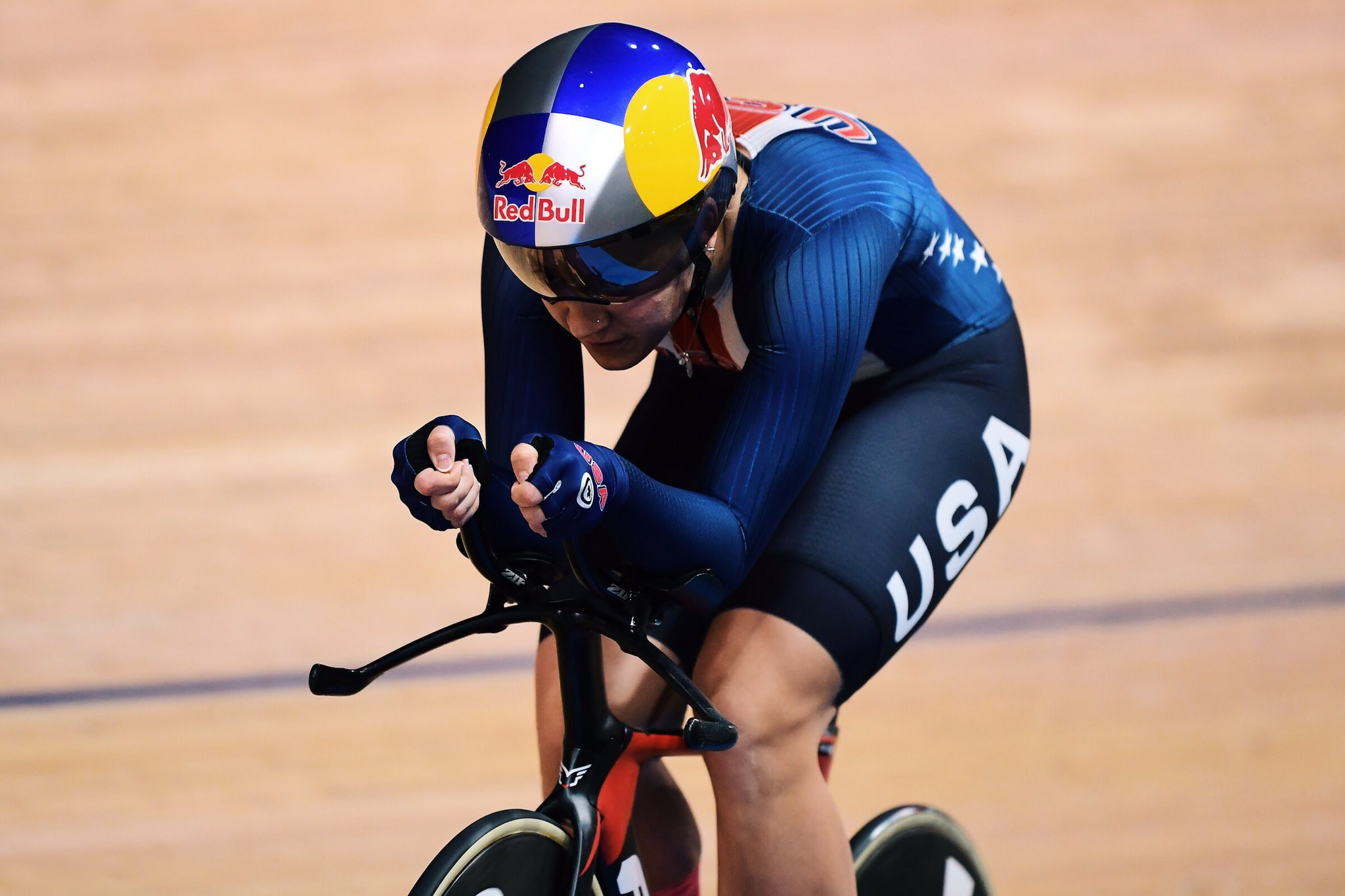 Chloe Dygert of the United States broke the world record twice on her way to taking gold in the women's individual pursuit ©UCI