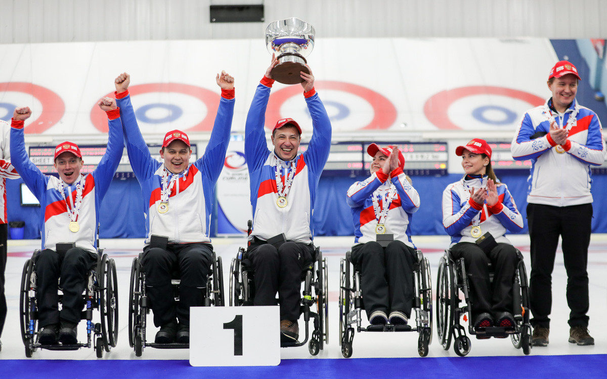 Russia celebrate after winning the World Wheelchair Curling Championship ©World Curling Federation