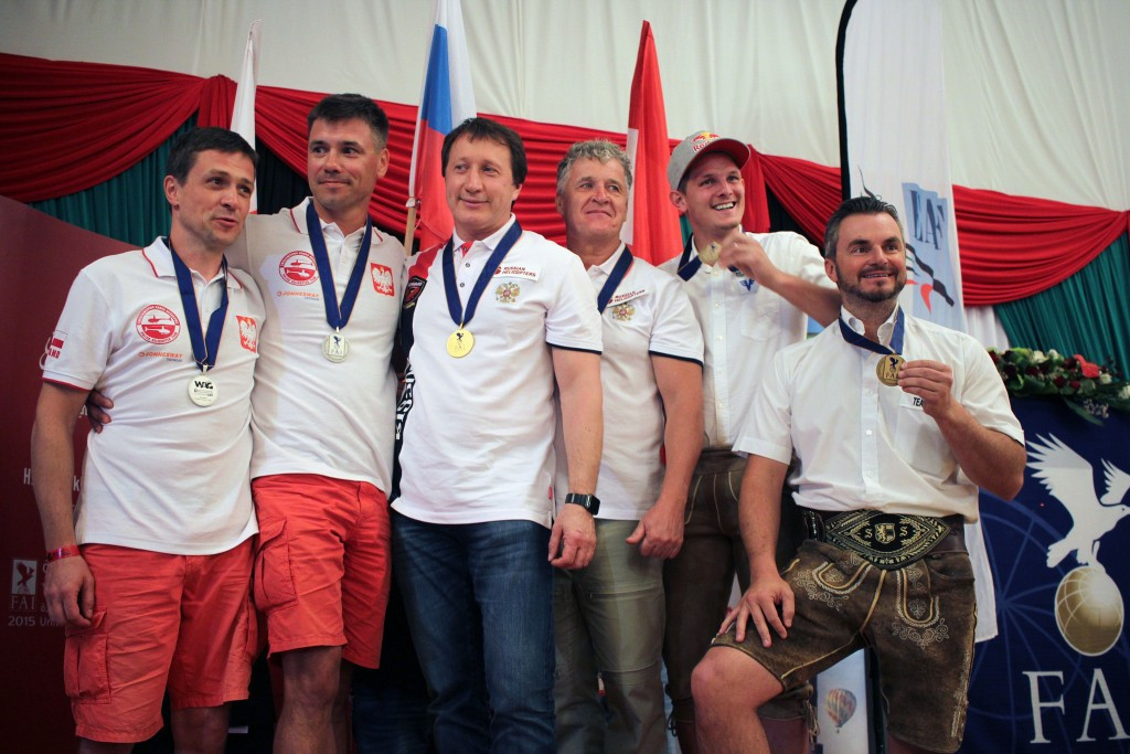 Russia's Alexander Zhuperin and Nikolay Burov were crowned rotorcraft world champions ©FAI