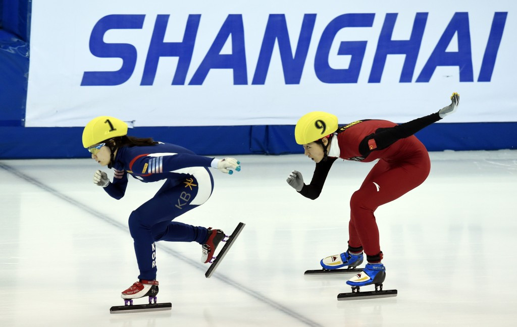 Choi Min-jeong, left, skated to women's 1500m glory in Shanghai ©Getty Images