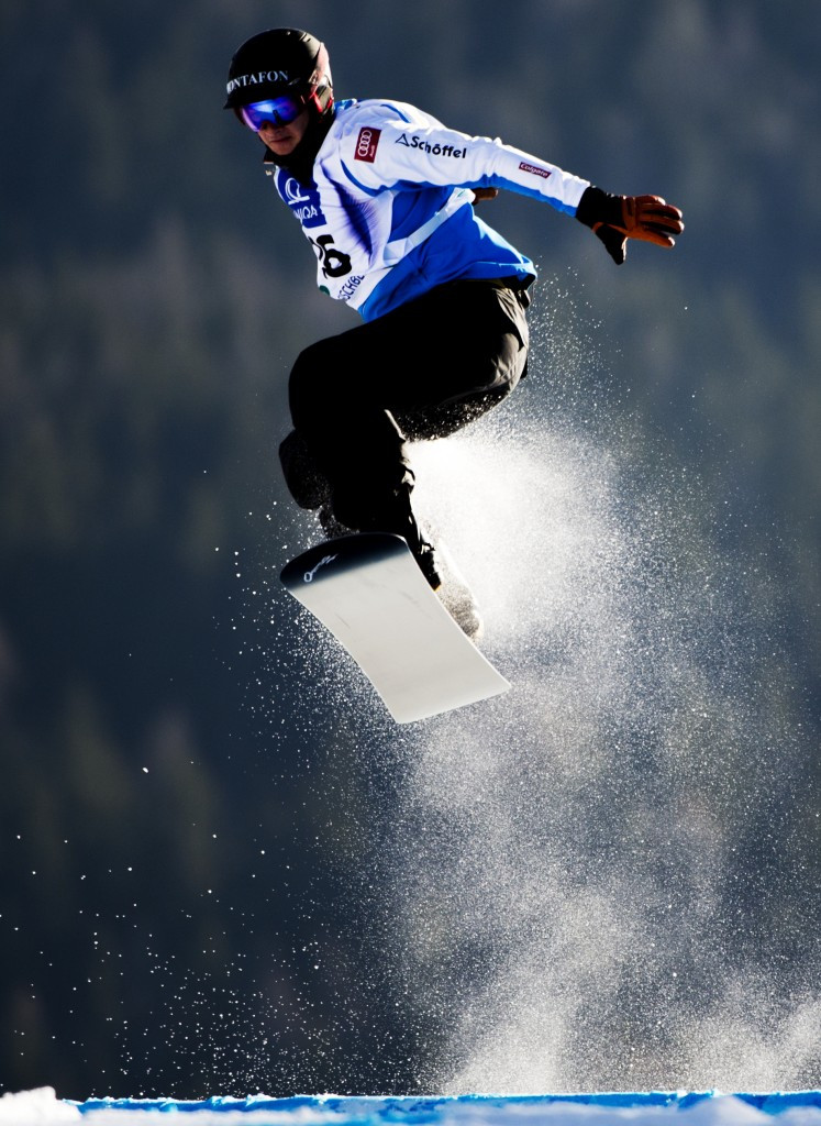 Alessandro Haemmerle triumphed in the men's Snowboard Cross World Cup opener 