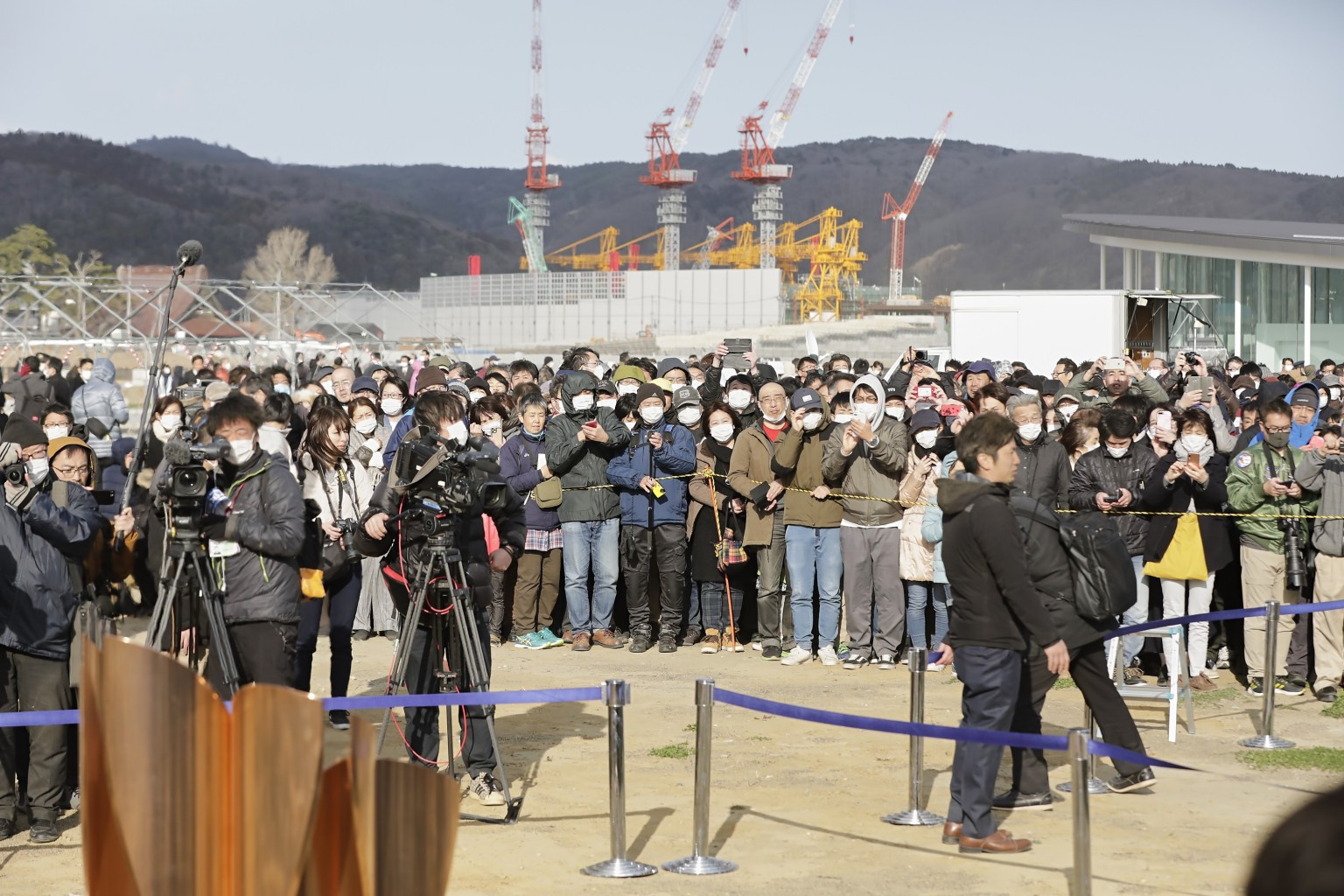 Large crowds have previously gathered to see the Olympic Flame in Japan, despite warnings not to do so because of the coronavirus pandemic ©Tokyo 2020