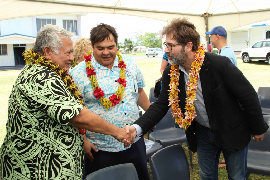 Jaimie Fuller meets the Prime Minister of Samoa, the Hon Tuilaepa Sailele Malielagaoi