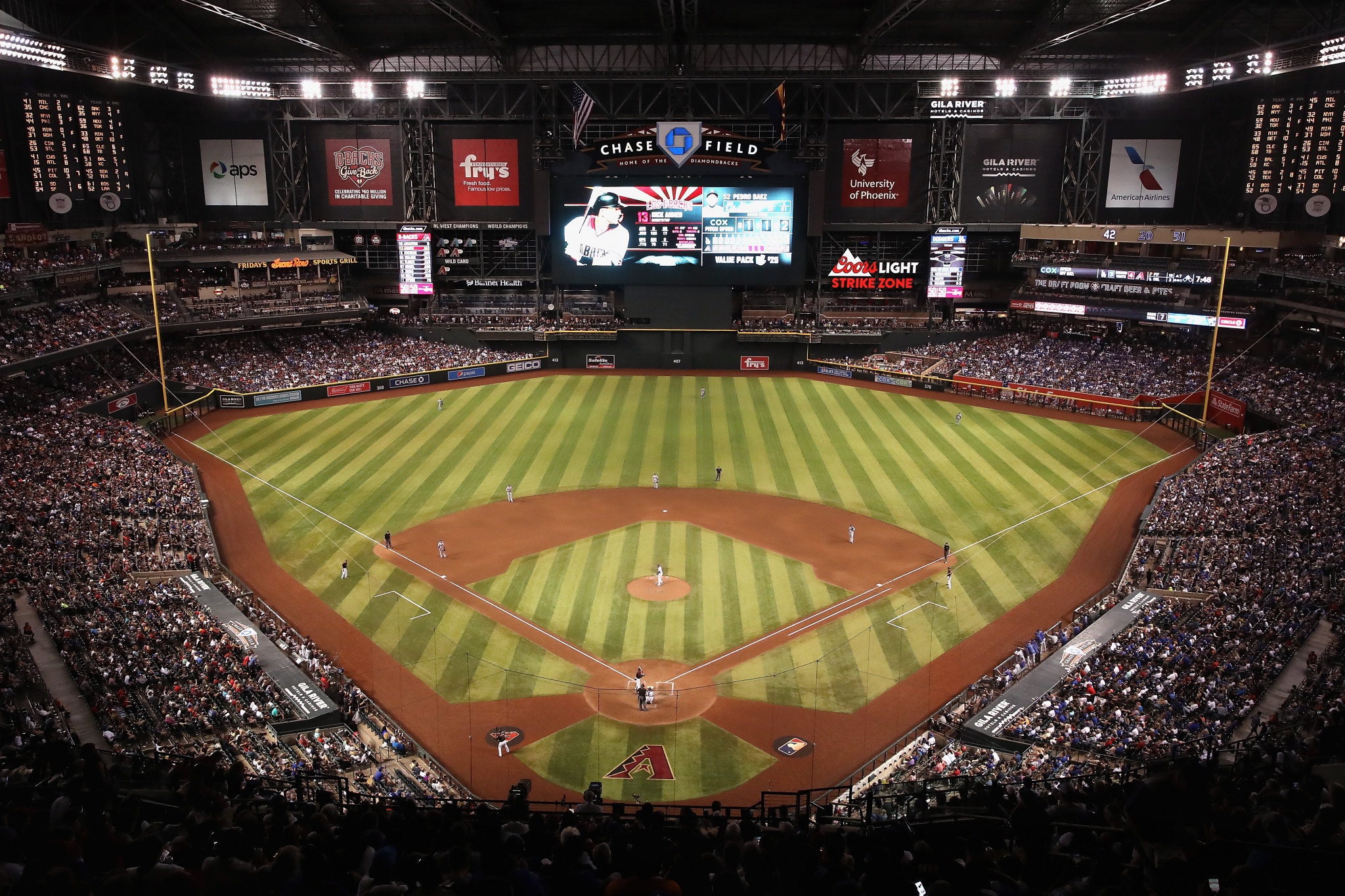 Chase Field would likely be at the heart of the proposals to start the season in Arizona ©Getty Images