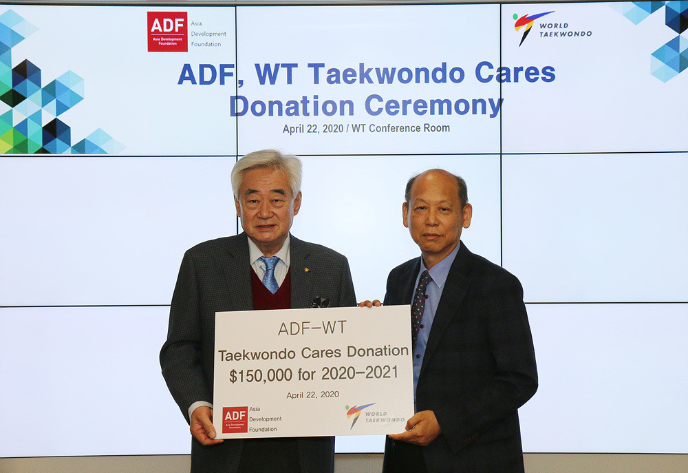 The donation is the second made by the ADF ©World Taekwondo