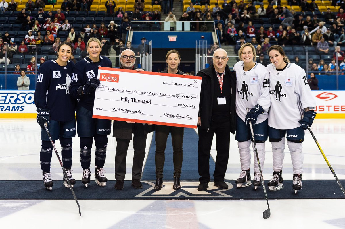 The Professional Women's Hockey Players Association announced a new regionally-based structure for the 2020-2021 season ©Twitter
