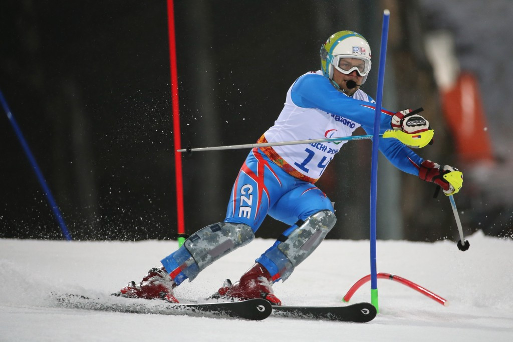 IPC Alpine Skiing World Championship bronze medallist bidding to qualify for Rio 2016 Paralympic Games marathon