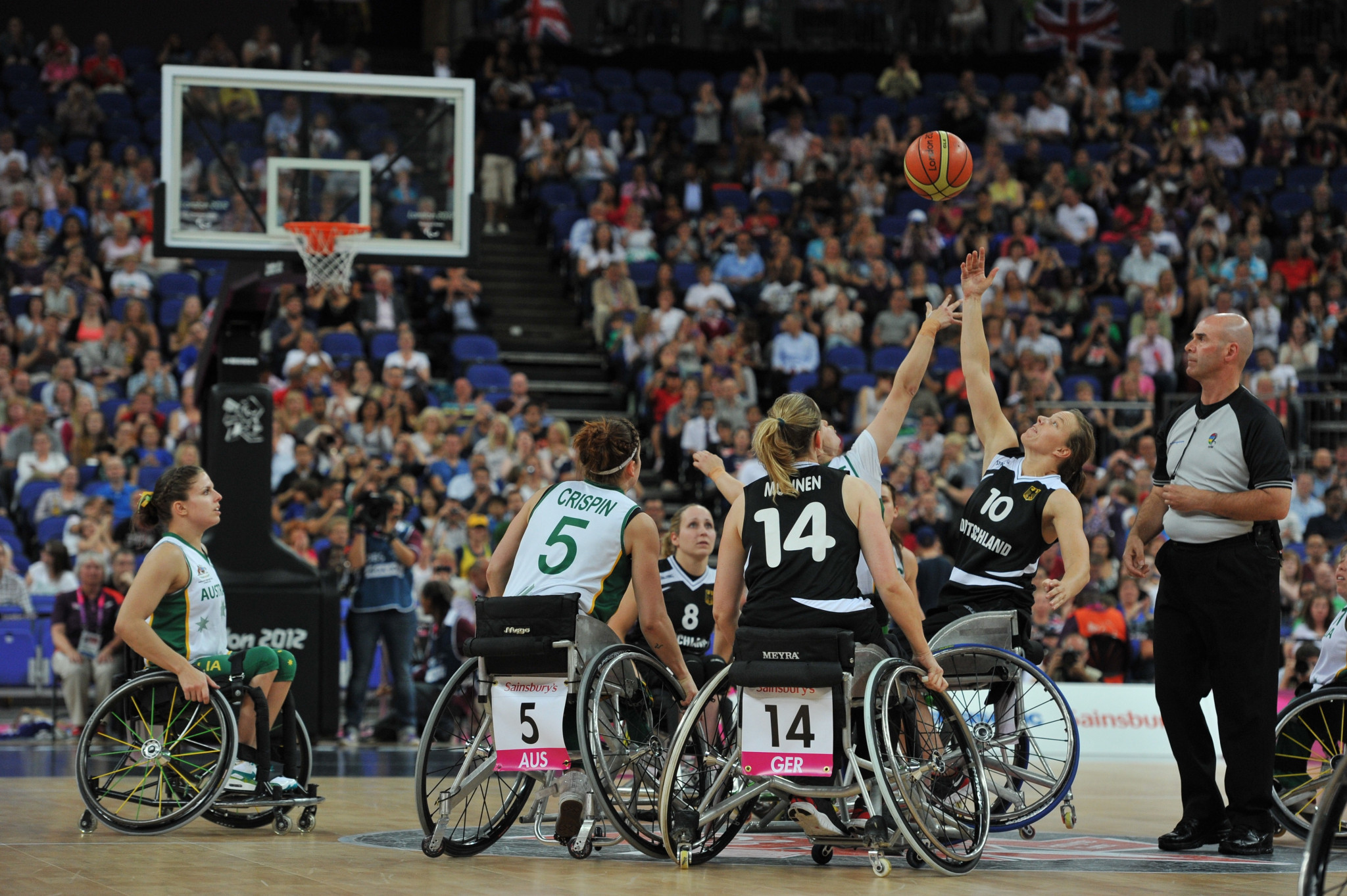 Wheelchair basketball rulebook published in Brazilian Portuguese