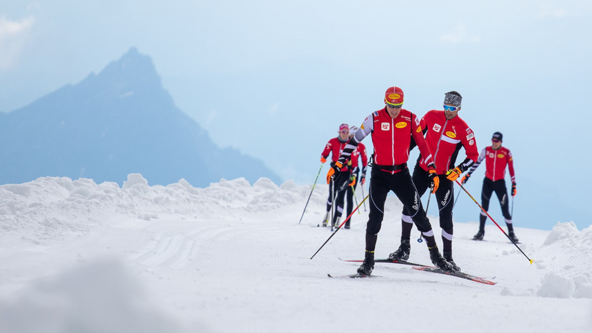 Austrian Nordic combined team able to train as a group on Dachstein Glacier