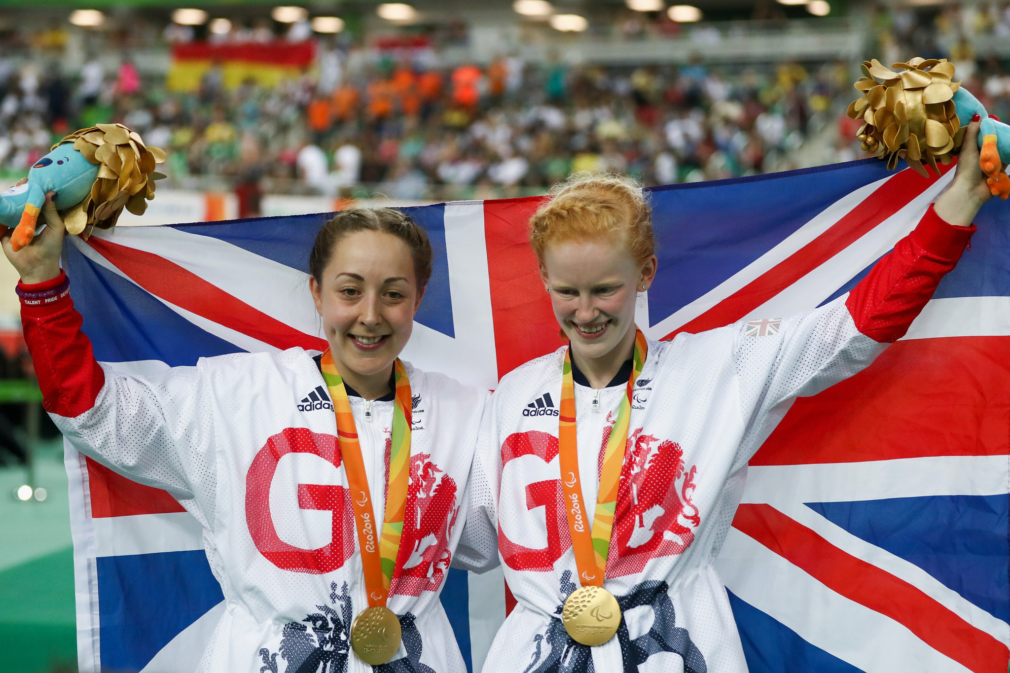 Sophie Thornhill, right, has retired from Para-cycling ©Getty Images