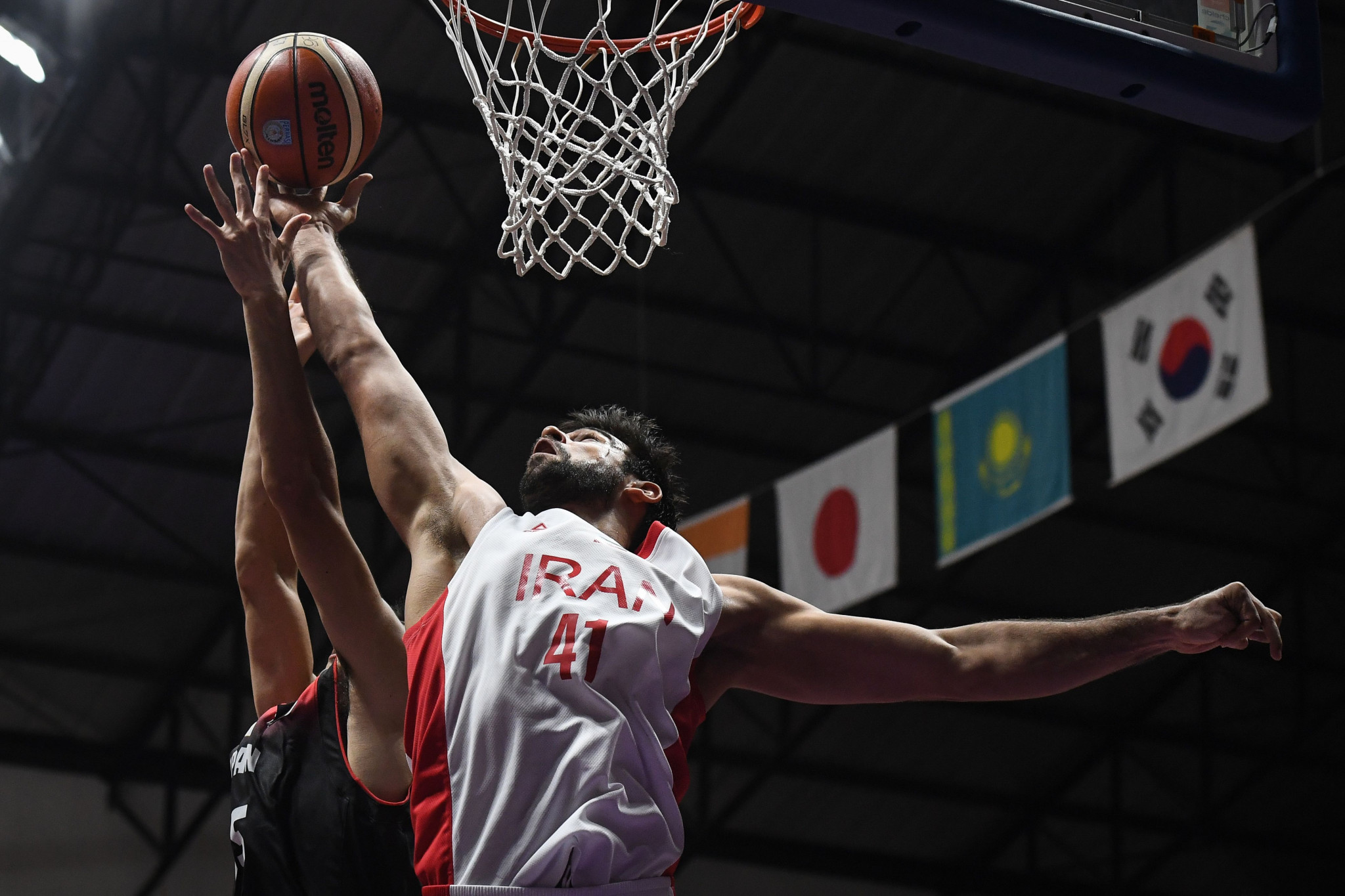 Iran basketball star Kazemi wins FIBA Dunk of the Decade tournament