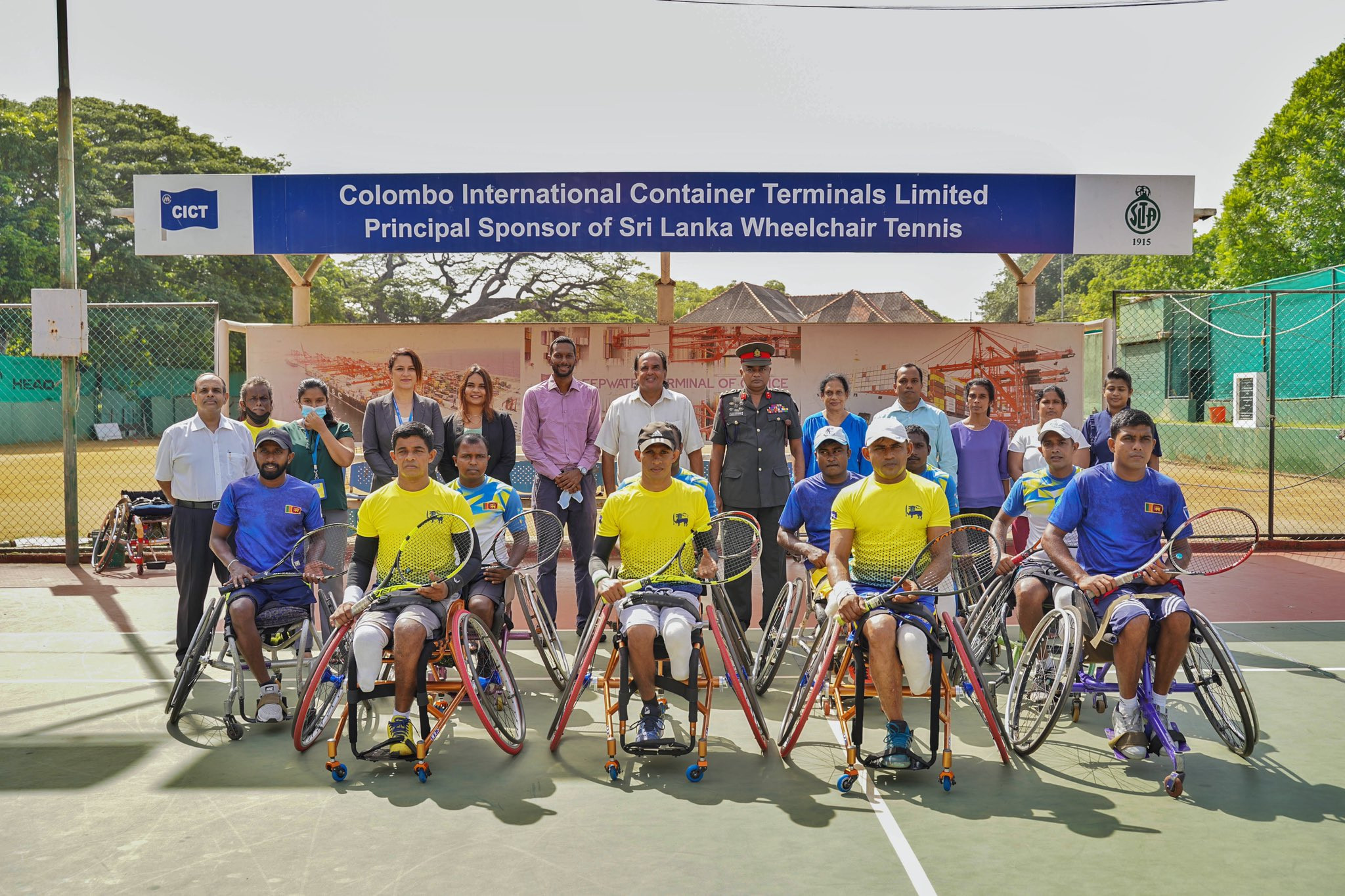 CICT meeting with some of Sri Lanka's best wheelchair tennis players ©CICT