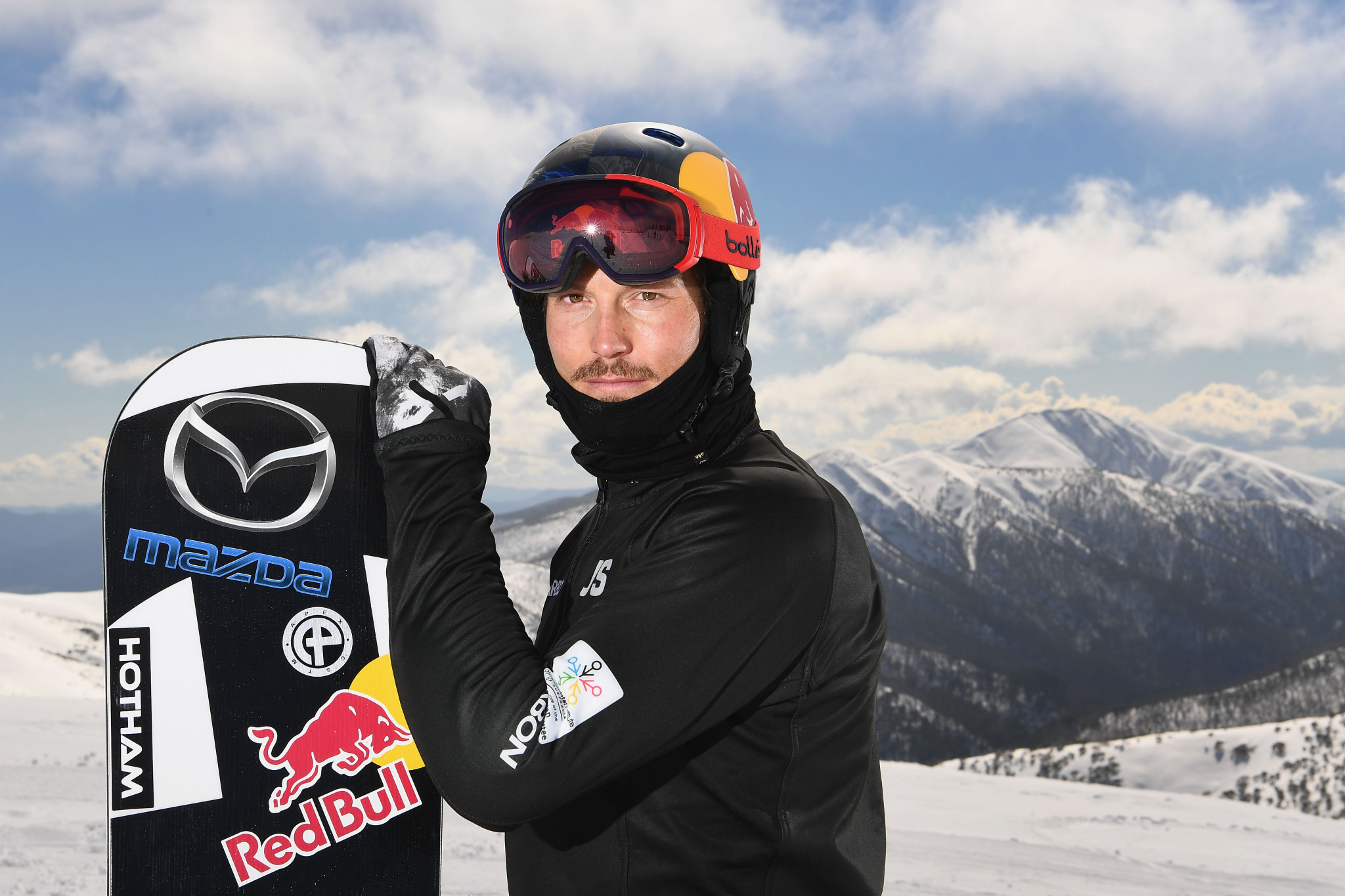 Tributes paid after tragic death of two-time world champion snowboarder Pullin