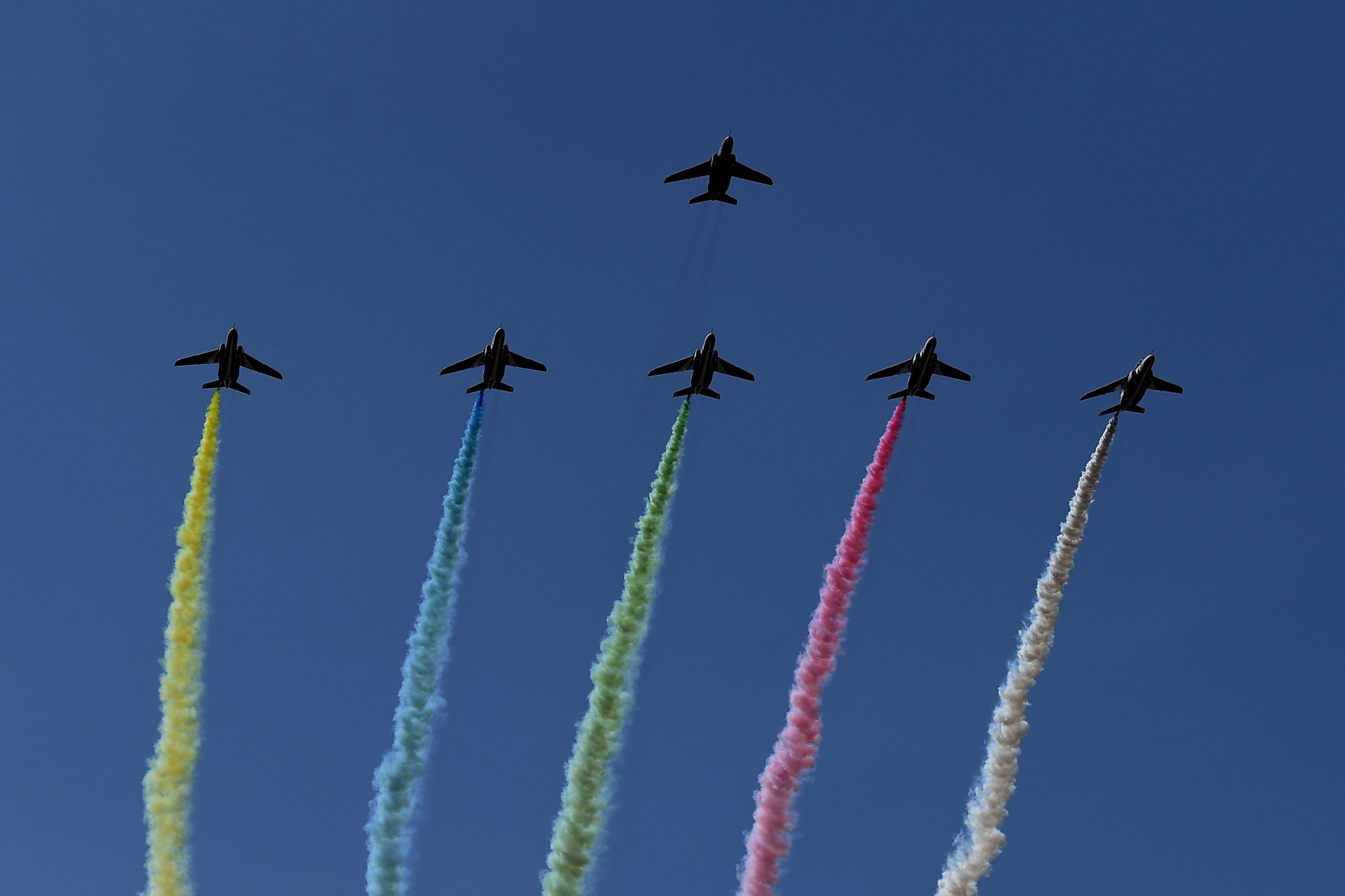 Japan's Blue Impulse team pays homage to the Olympic rings earlier this year - recreating the Opening Ceremony of the 1964 Olympic Games in Tokyo ©Getty Images