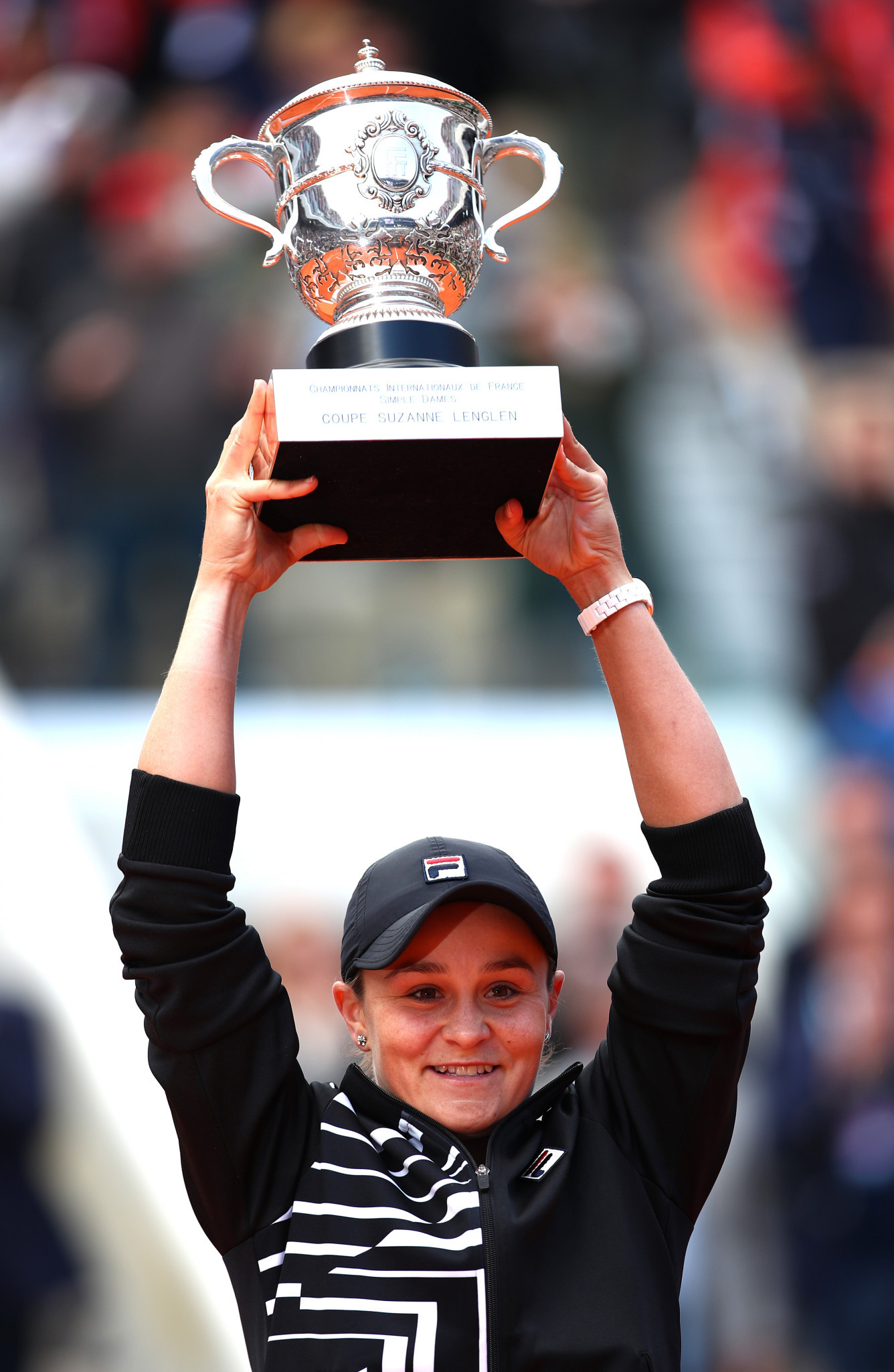 Ashleigh Barty still hopes to be able to defend her French Open title at Paris in September ©Getty Images