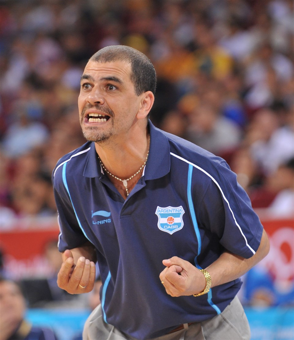 Sergio Hernández will stay on as Argentina's head coach for Tokyo 2020 ©FIBA