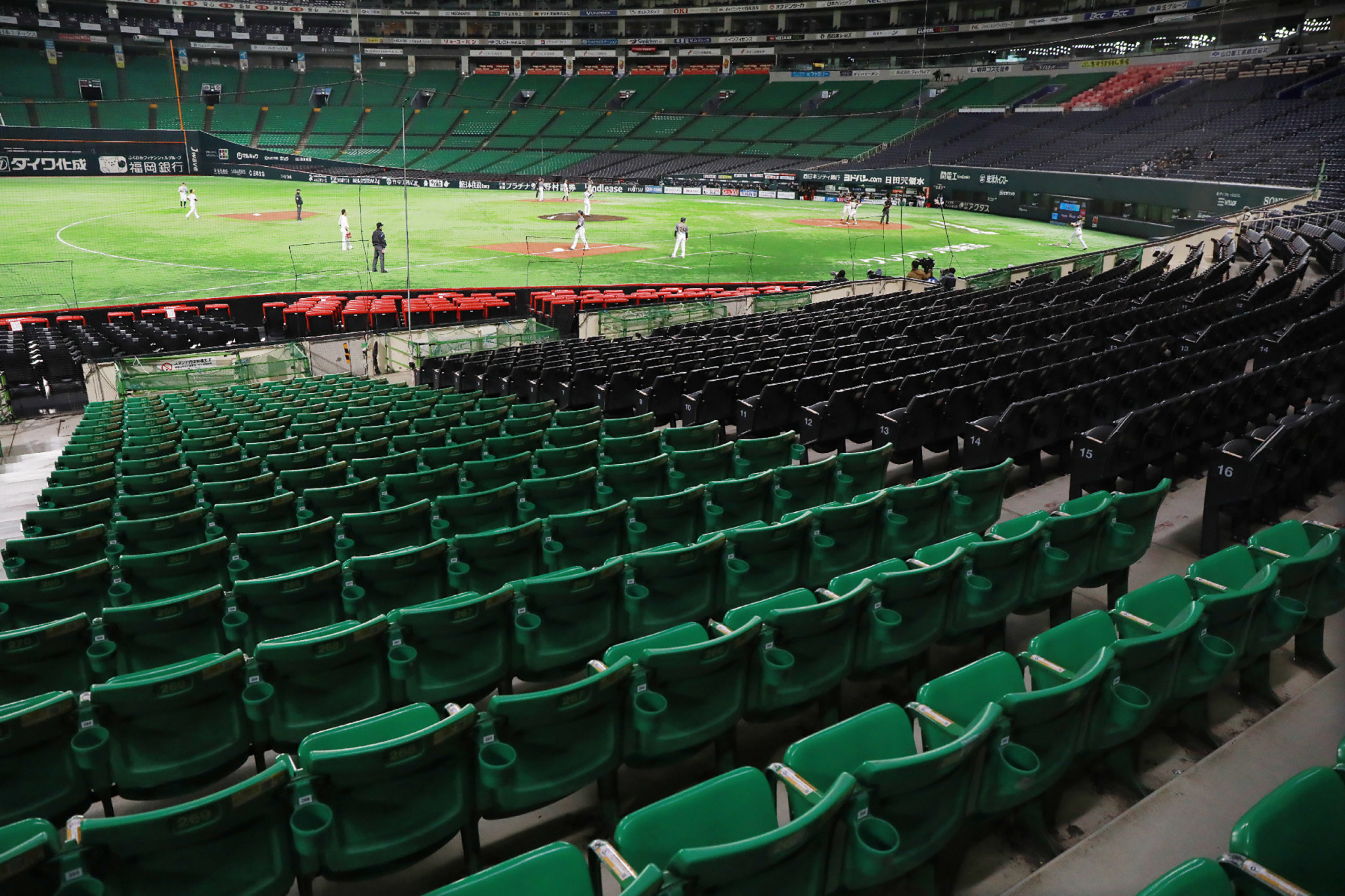 After a Fukuoka SoftBank Hawks played test positive for coronavirus, the team's game today has been postponed ©Getty Images