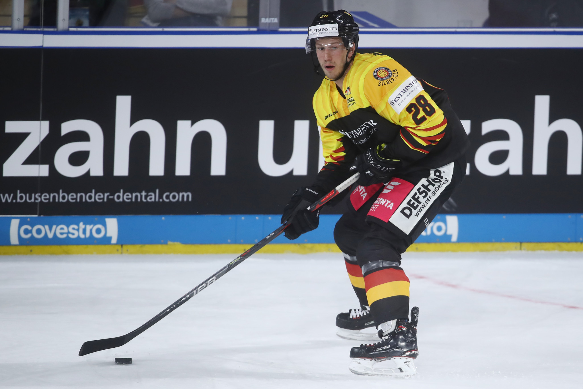 German ice hockey players carry out mini-internships at national federation