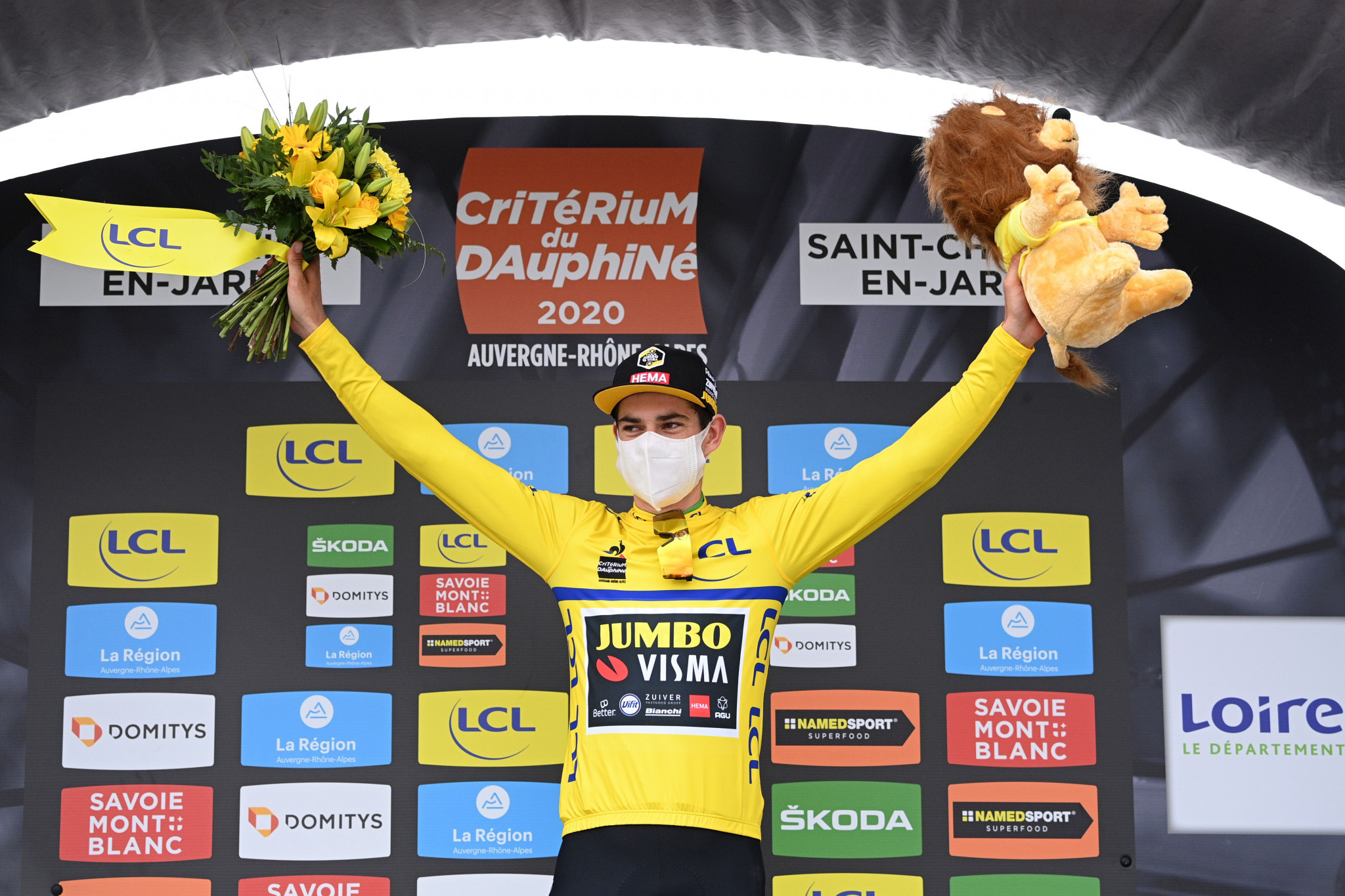 Van Aert maintains impressive form with stage one win at Critérium du Dauphiné
