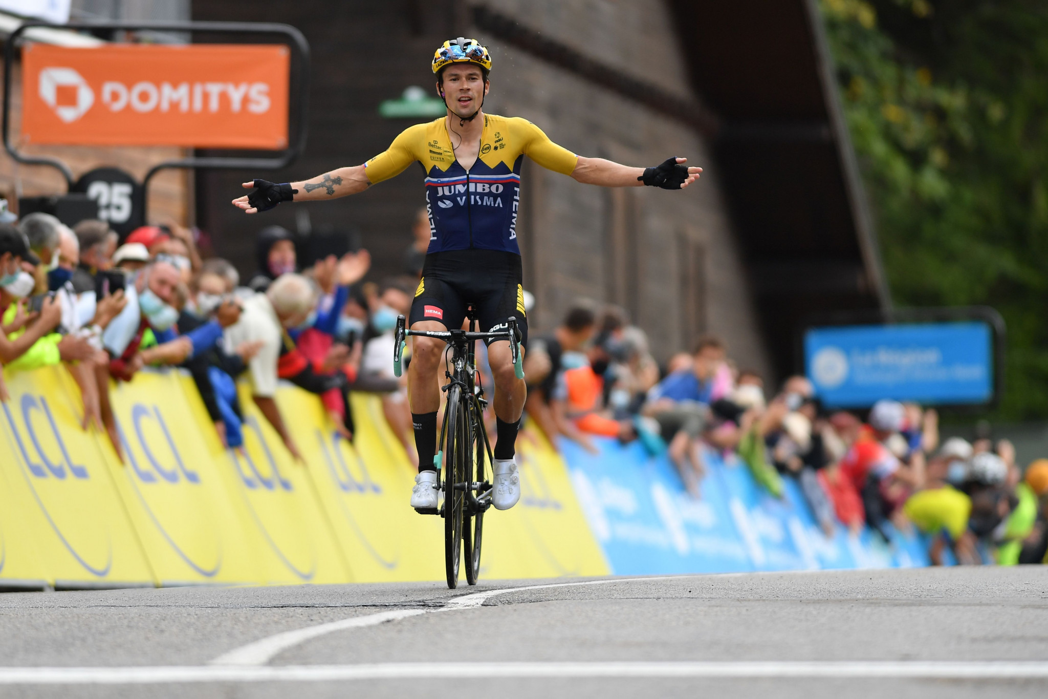 Roglič earns Critérium du Dauphiné race lead with stage two success