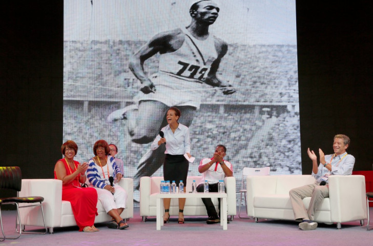 Jesse Owens' grand-daughter Donna Prather Williams (left) and daughter Beverley Owens Prather at an event in Beijing Olympic Park to publicise the forthcoming film about the legendary Olympic champion ©Getty Images