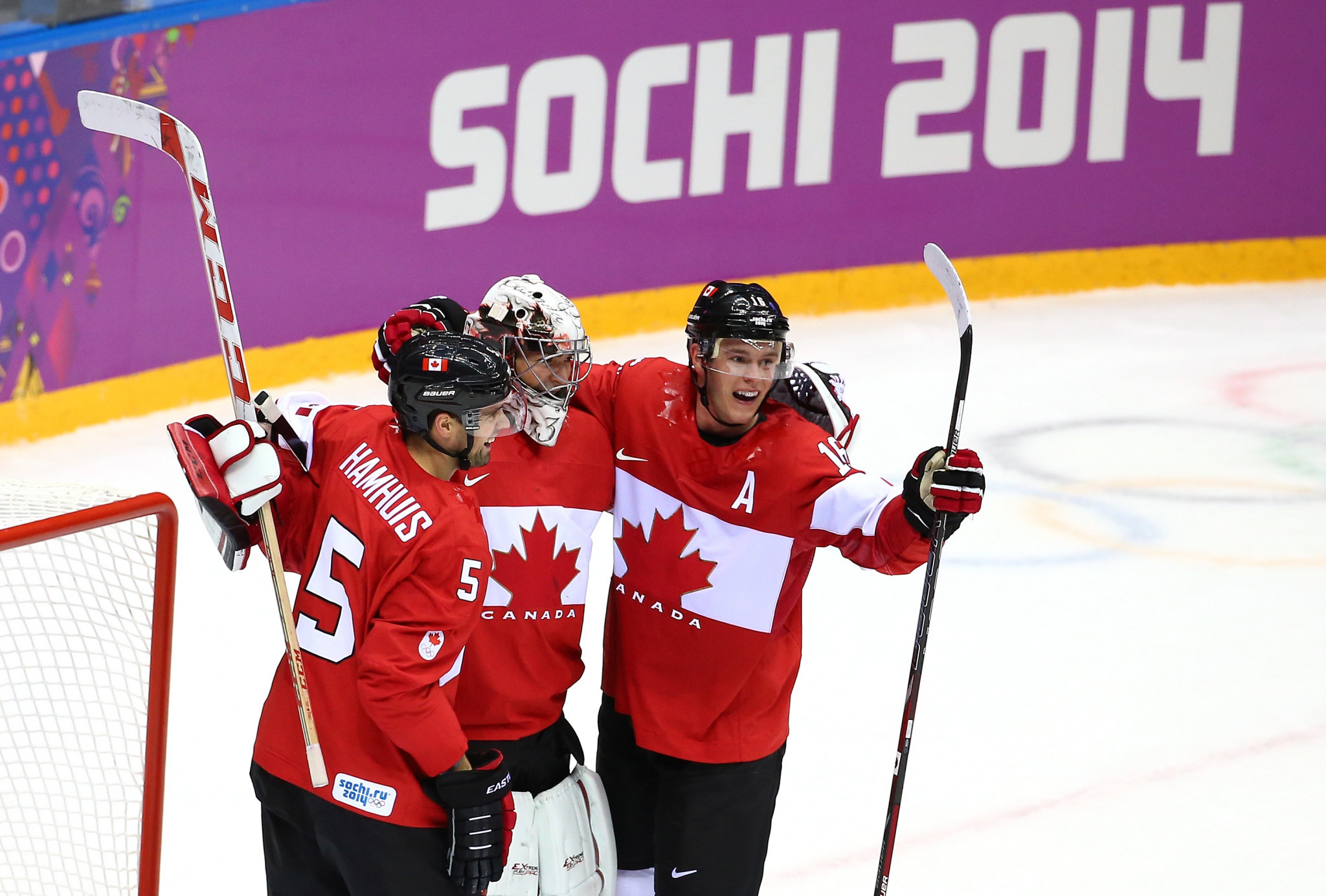 Canadian Olympic ice hockey champion Hamhuis retires