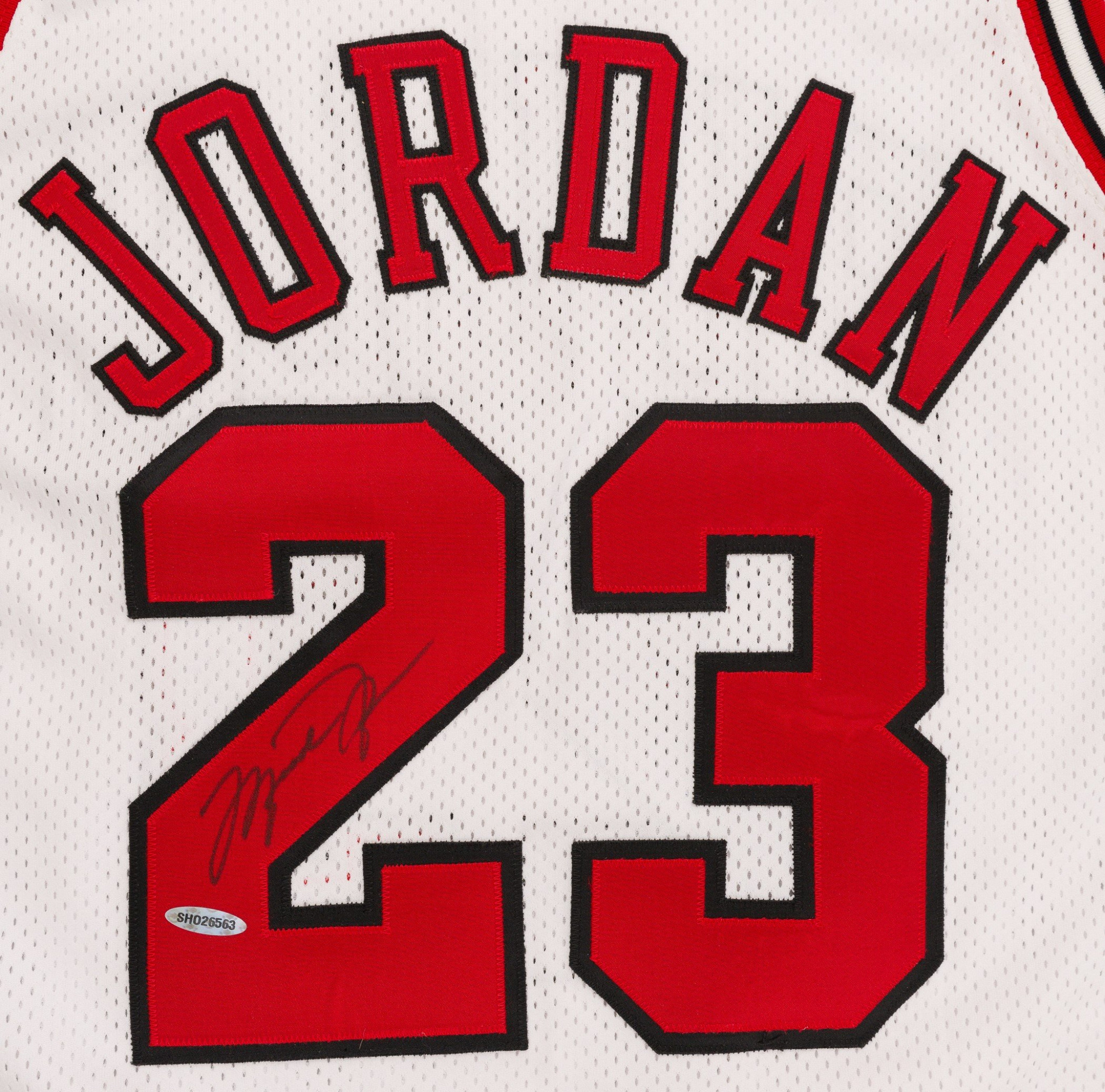 A Chicago Bulls jersey worn by Michael Jordan in the 1997-1998 NBA season and once owned by actress Penny Marshall has sold for $240,000 at auction ©Robert Edwards Auctions