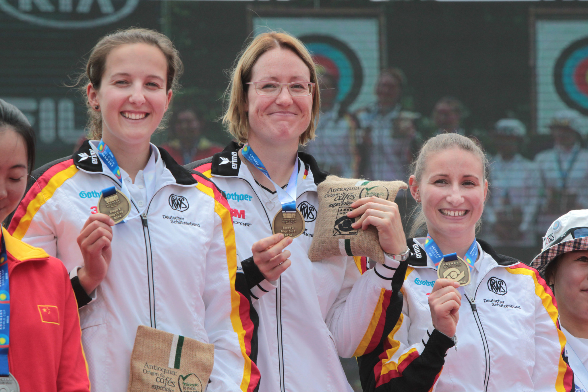 Elena Richter, left, was part of the gold medal-winning German team at the Archery World Cup in Colombia in 2014 ©Getty Images