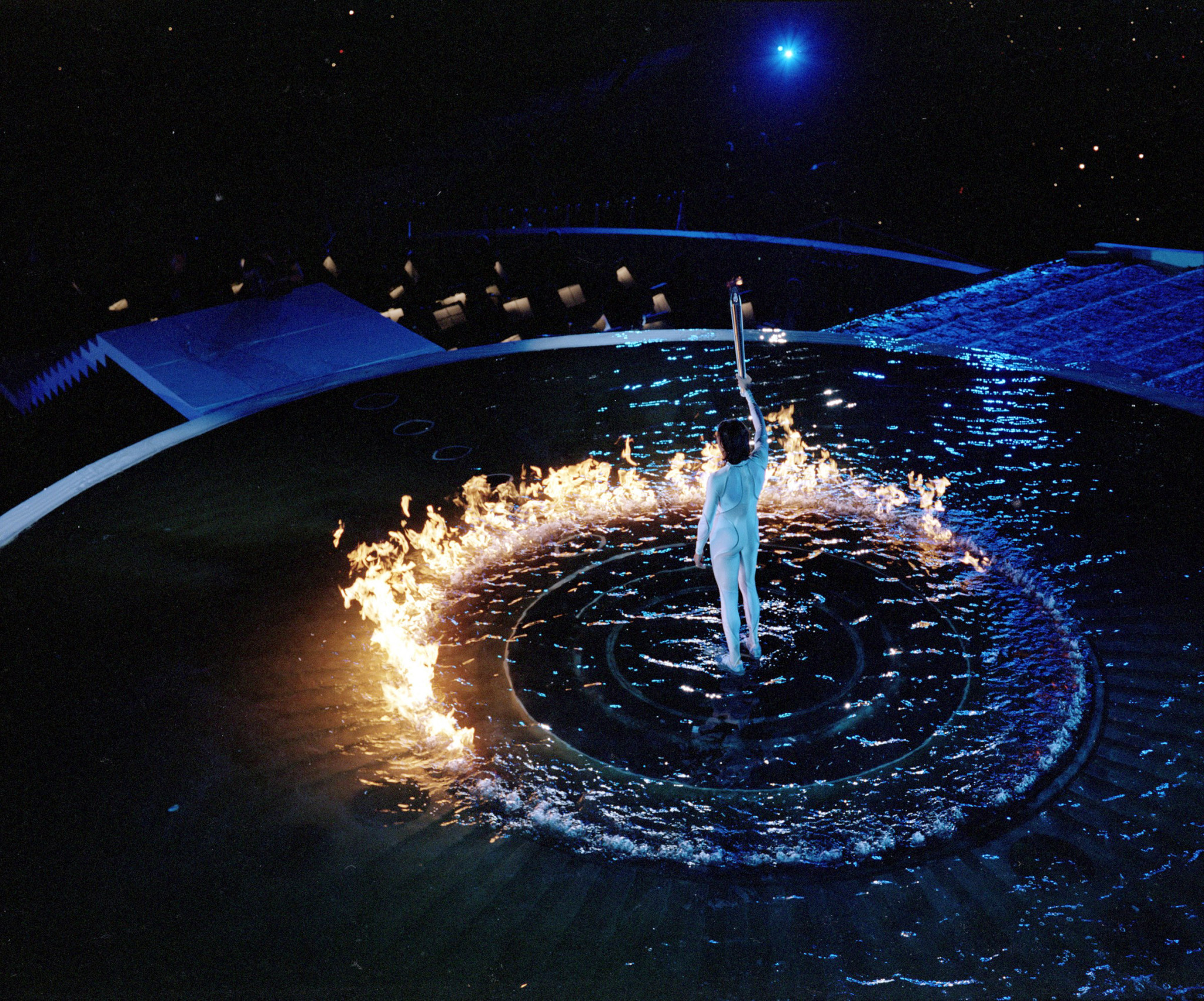 Cathy Freeman stands in a ring of fire at the Sydney 2000 Opening Ceremony ©Getty Images