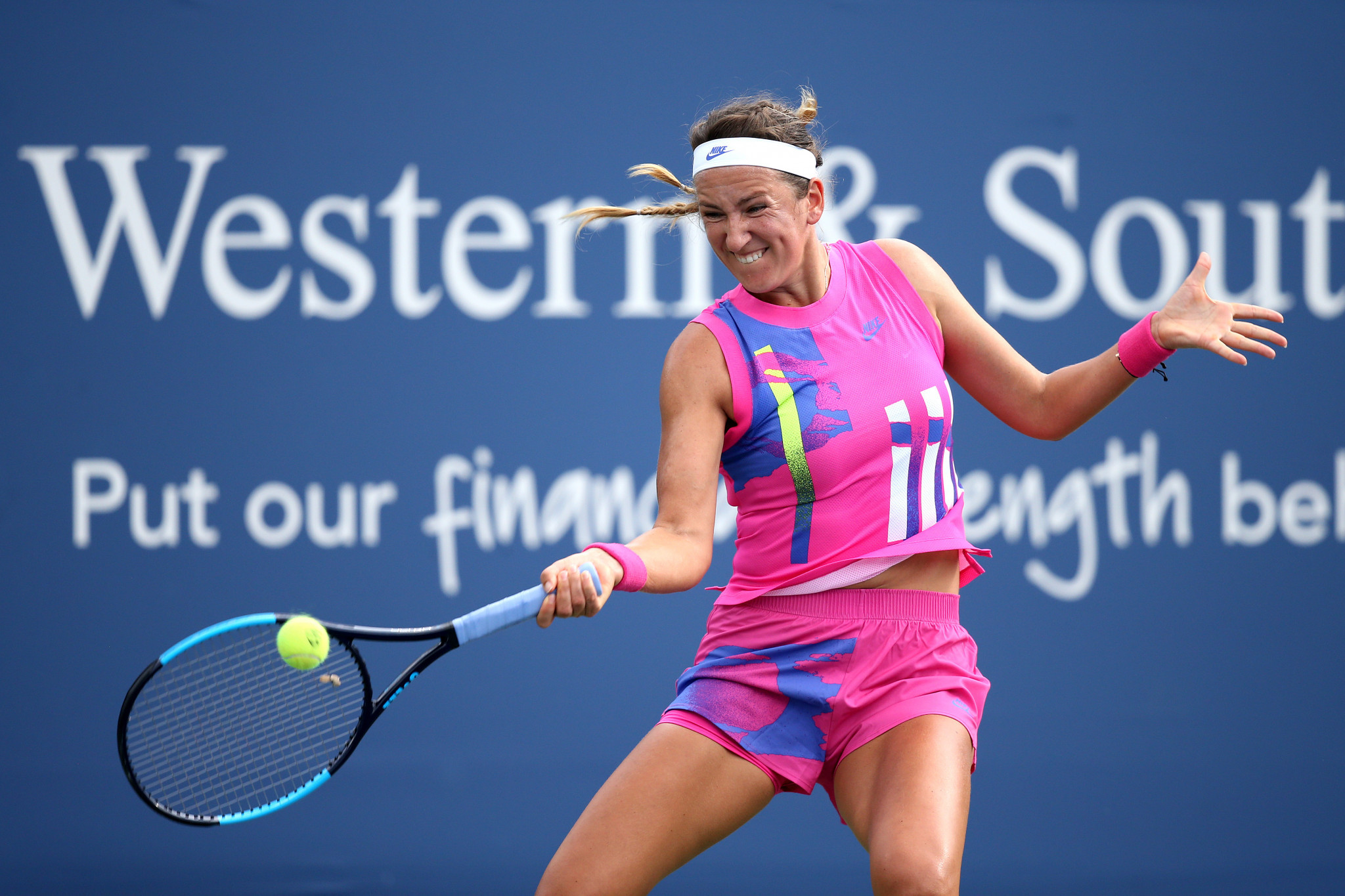 Victoria Azarenka won the women's Cincinnati Masters by walkover after her scheduled opponent Naomi Osaka withdrew ©Getty Images