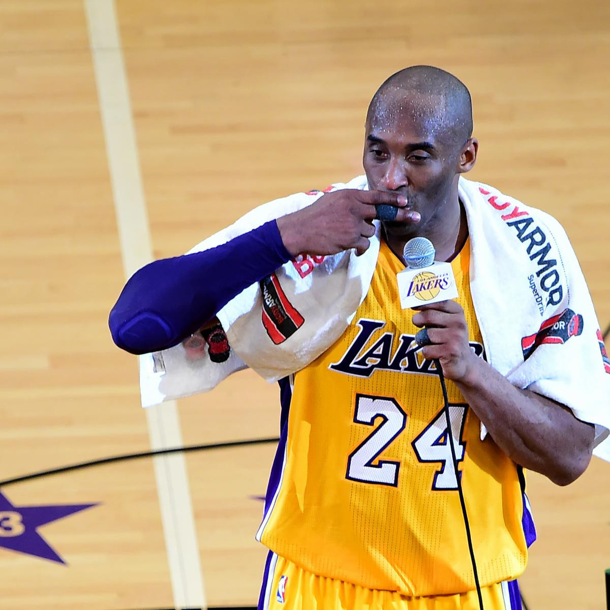 Following his death in January this year, a collector paid more than $33,000 for a towel Kobe Bryant used following his farewell NBA appearance for the Los Angeles Lakers in 2016 ©Getty Images