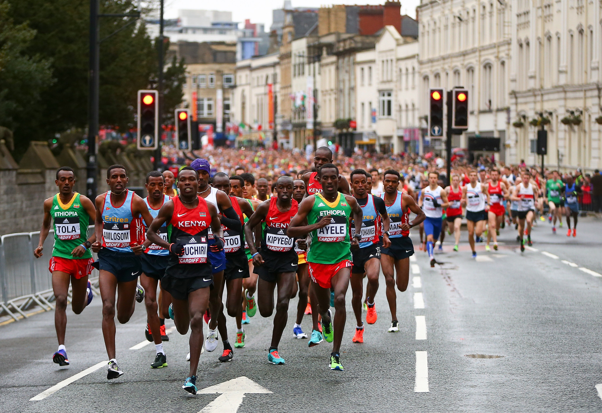 Runners pound the streets of Cardiff during the 2016 World Half Marathon Championships ©Getty Images