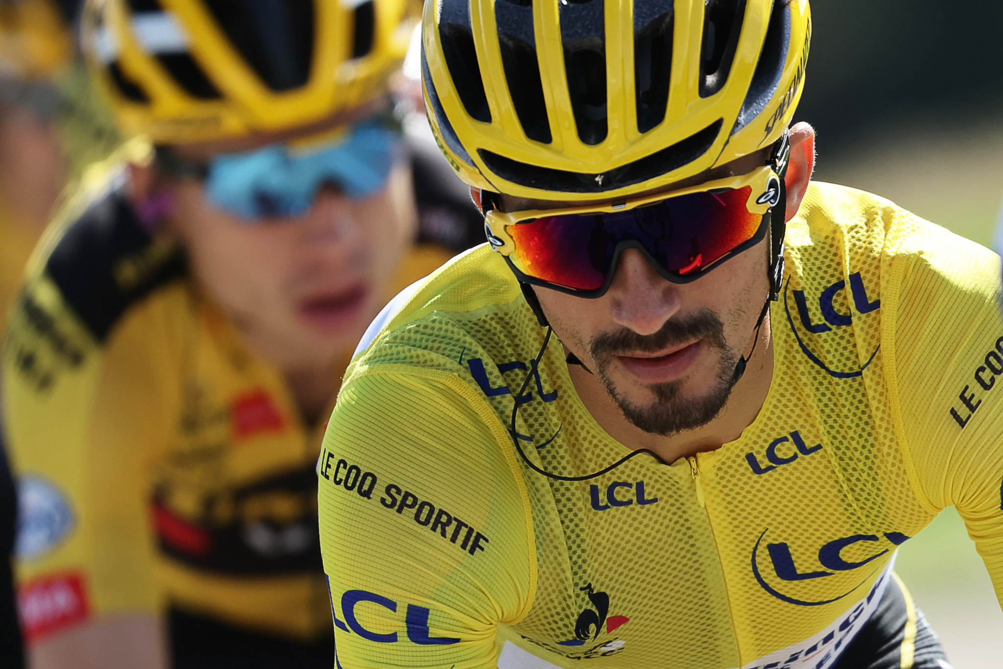 France’s Julian Alaphilippe retained the yellow jersey ©Getty Images