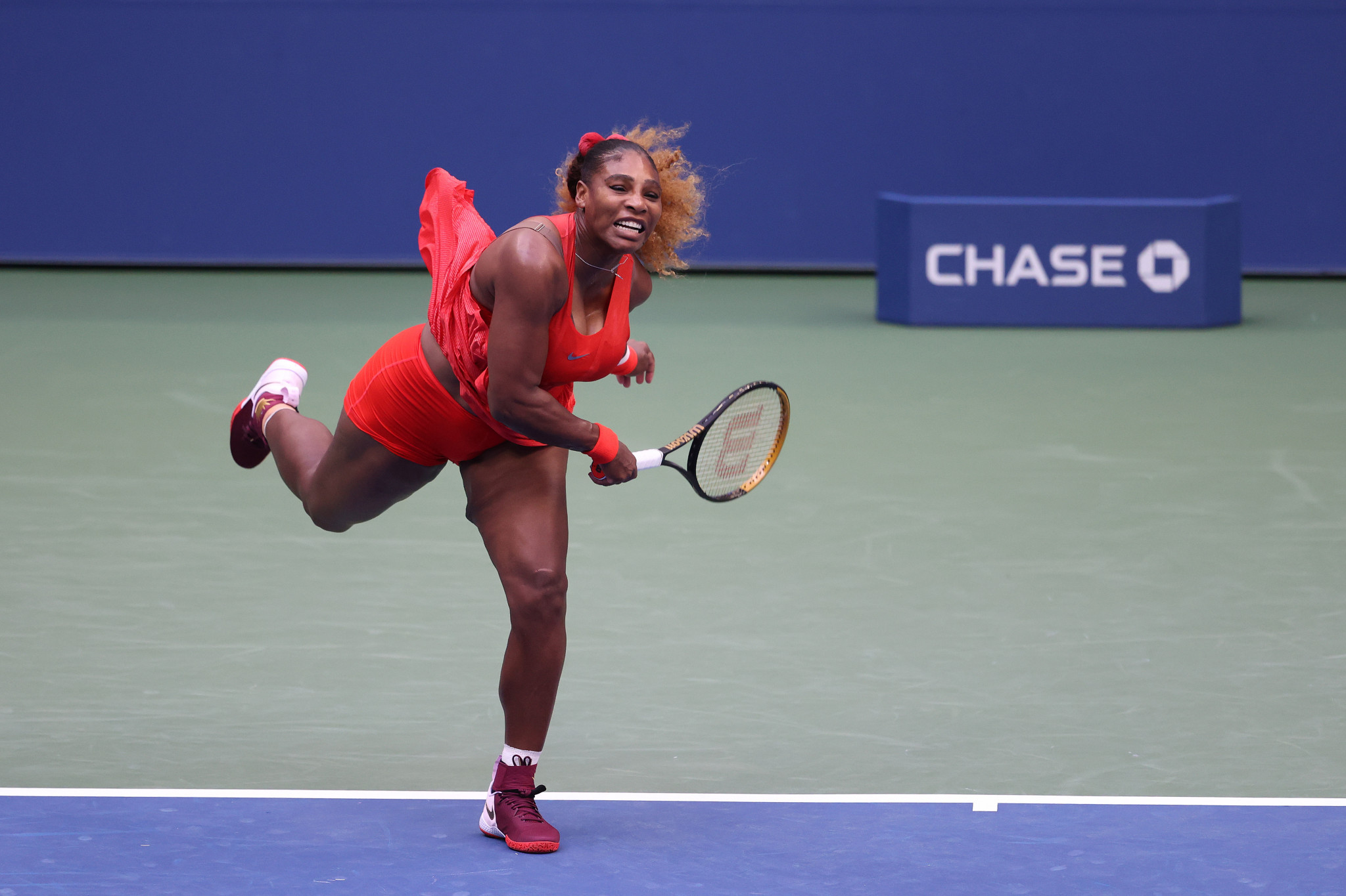 Third seed Serena Williams won in straight sets against compatriot Kristie Ahn as she started her bid for a record-equalling 24th Grand Slam title ©Getty Images