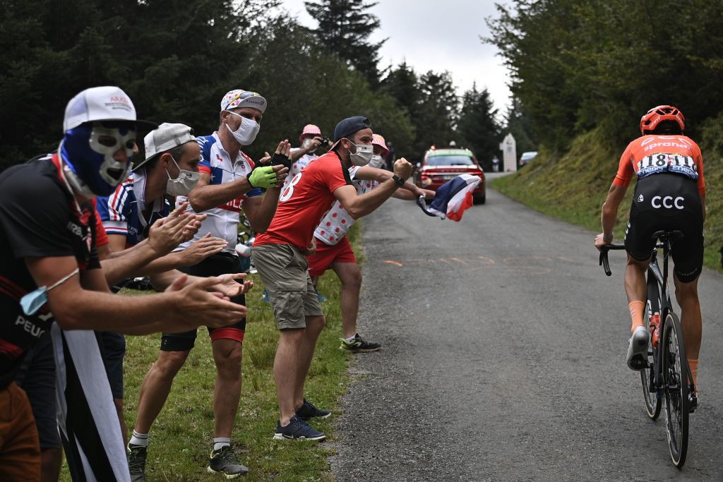 There was plenty of encouragement along the route as the race entered the Pyrenees ©Getty Images