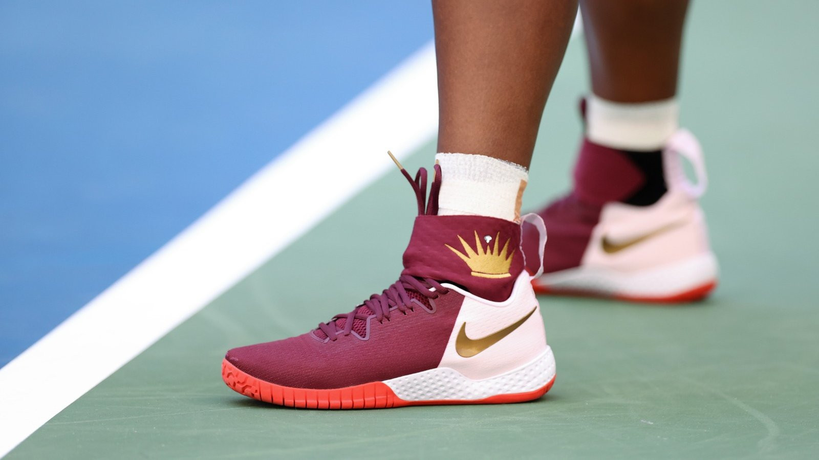 Serena Williams, as befitting the queen of tennis, sported some fancy footwear during her match against Sloane Stephens ©Getty Images